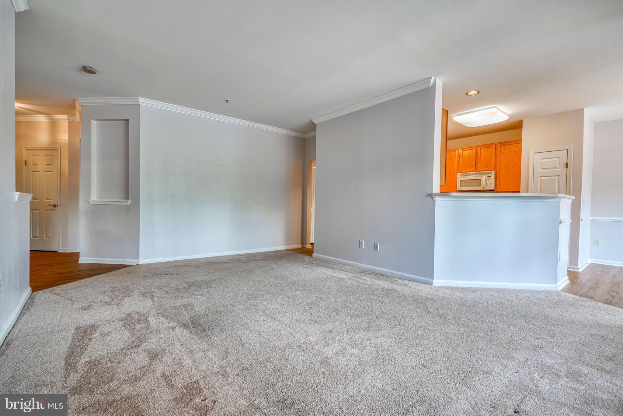 KINGS CROSSING - Residential