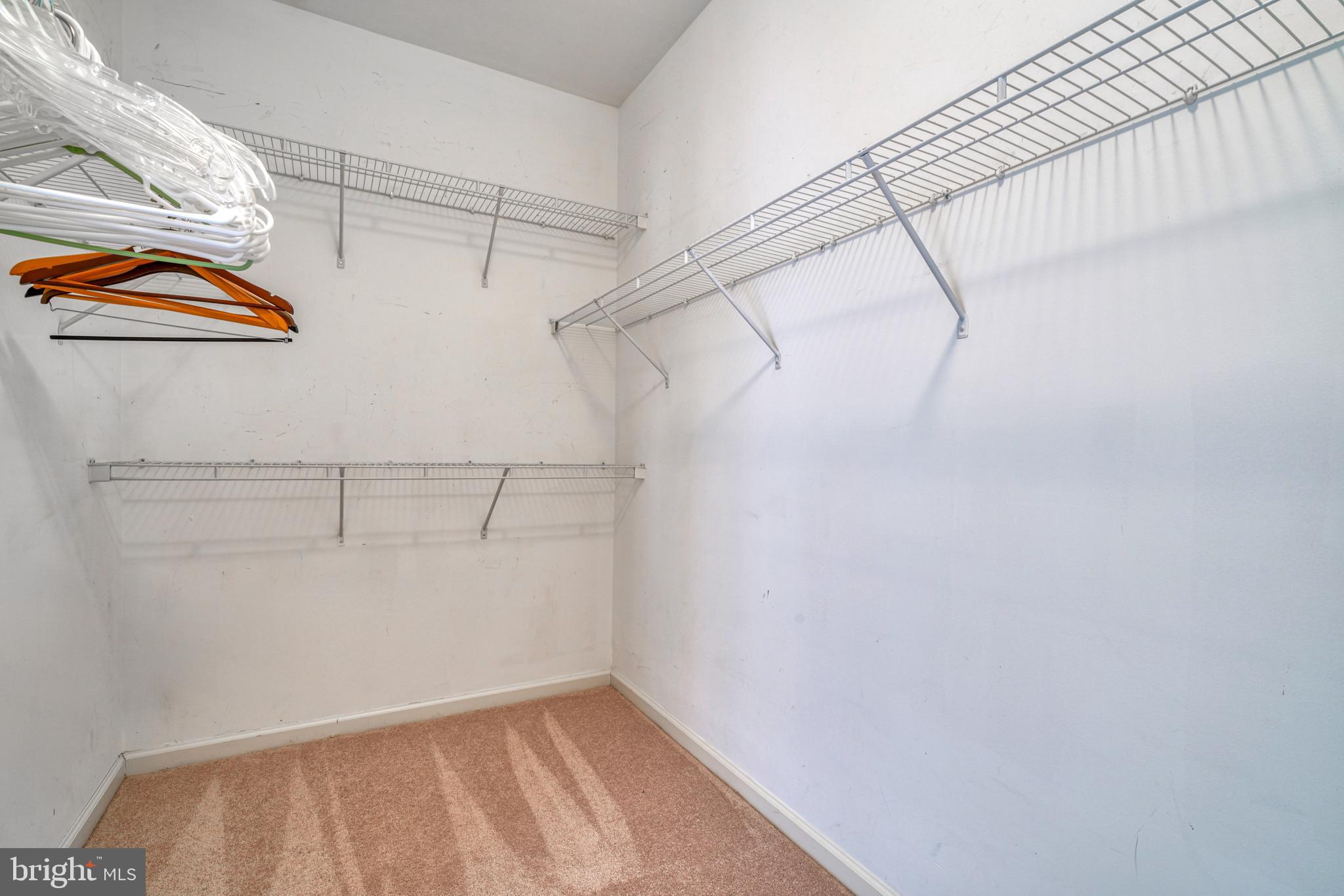 KINGS CROSSING - Residential