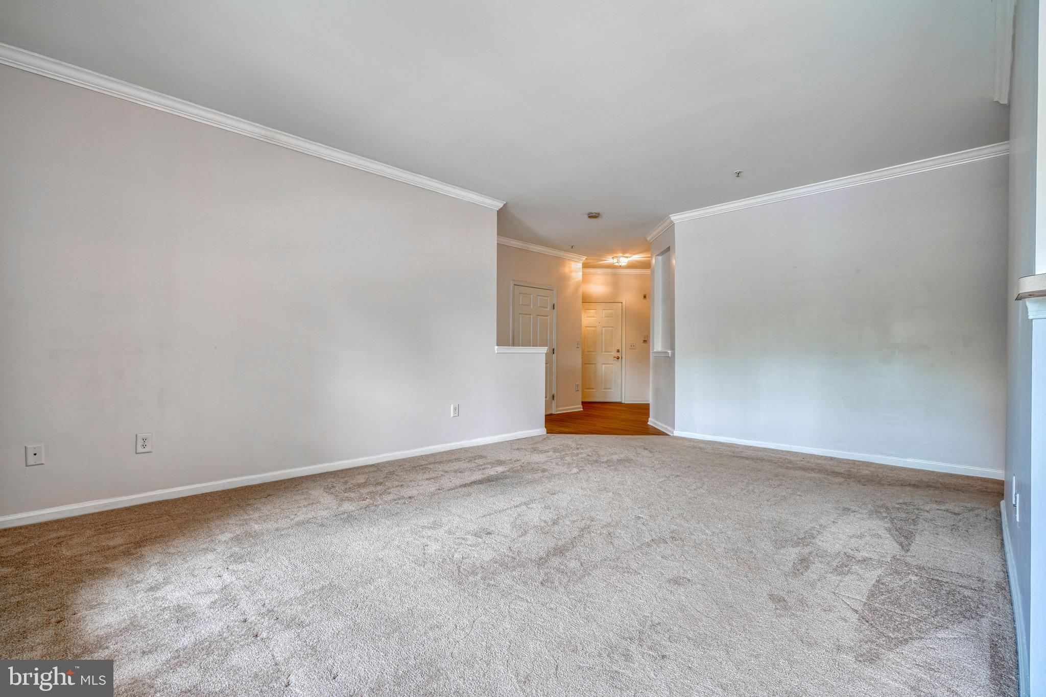 KINGS CROSSING - Residential