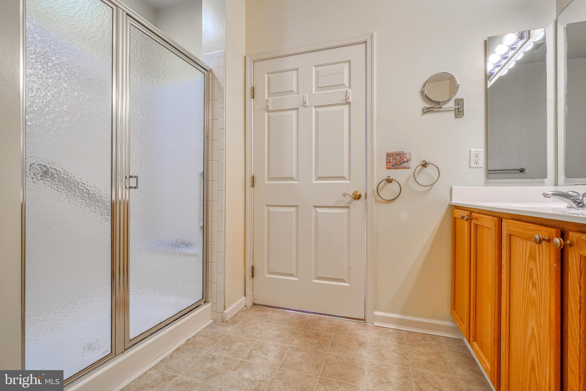 KINGS CROSSING - Residential