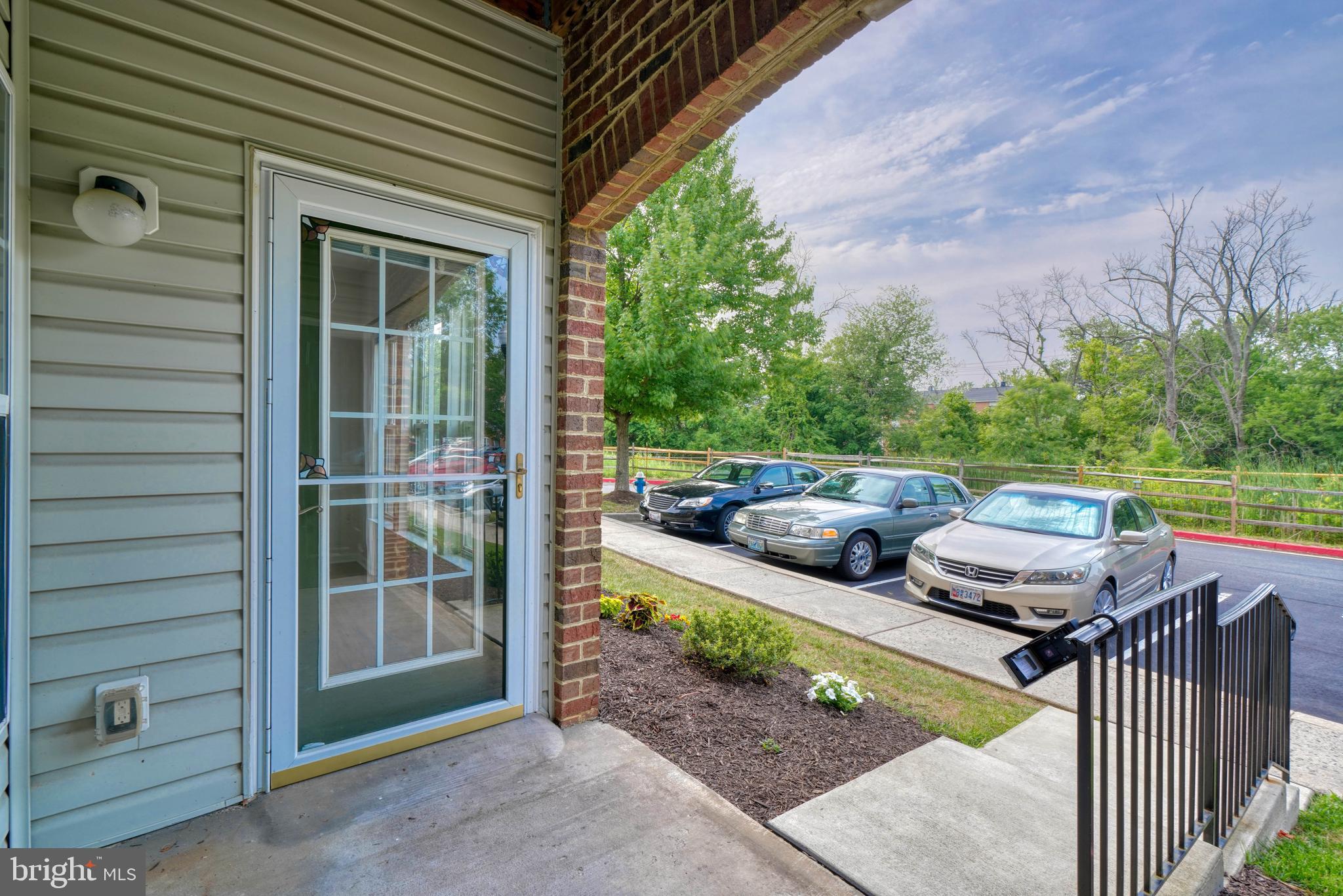 KINGS CROSSING - Residential