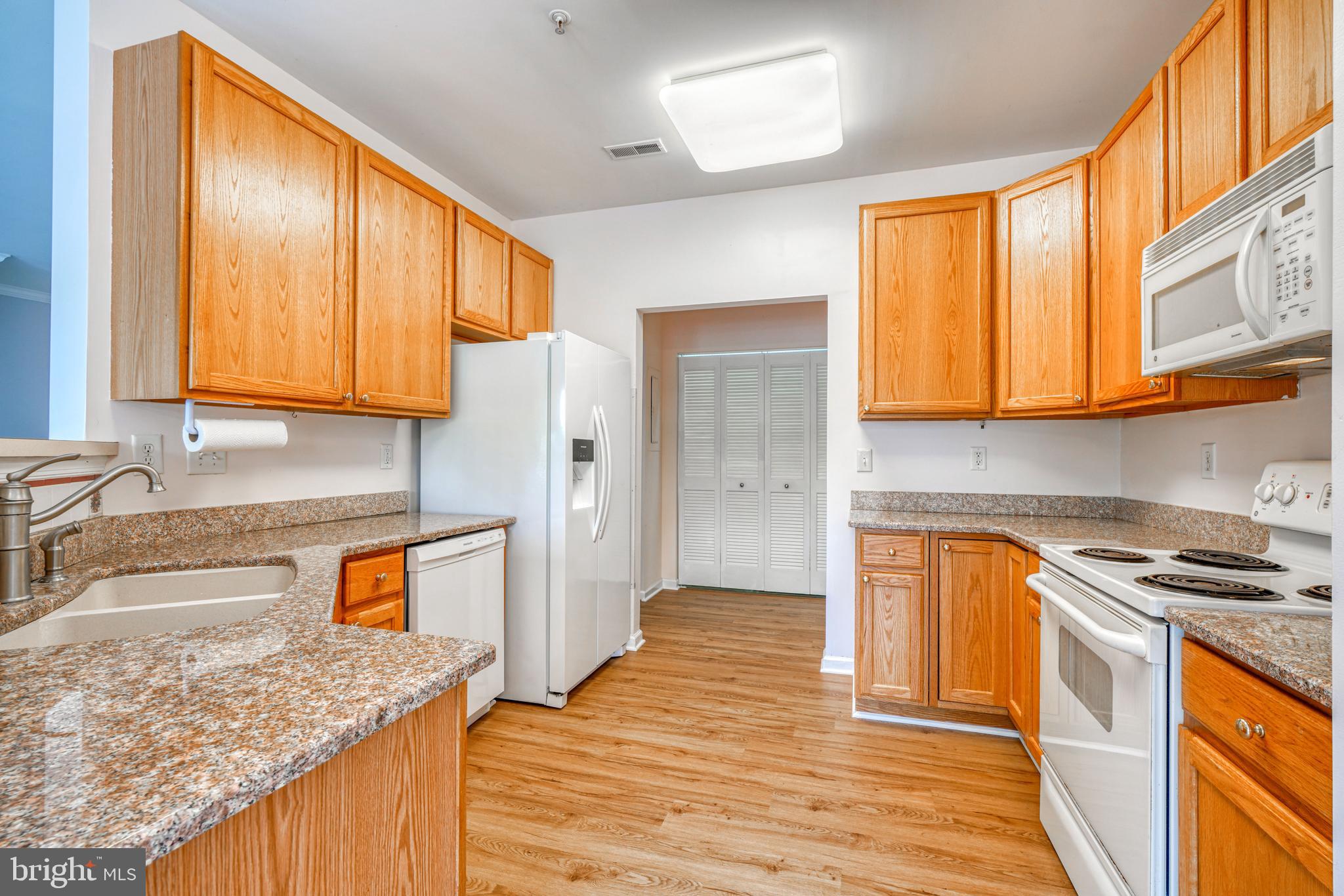 KINGS CROSSING - Residential