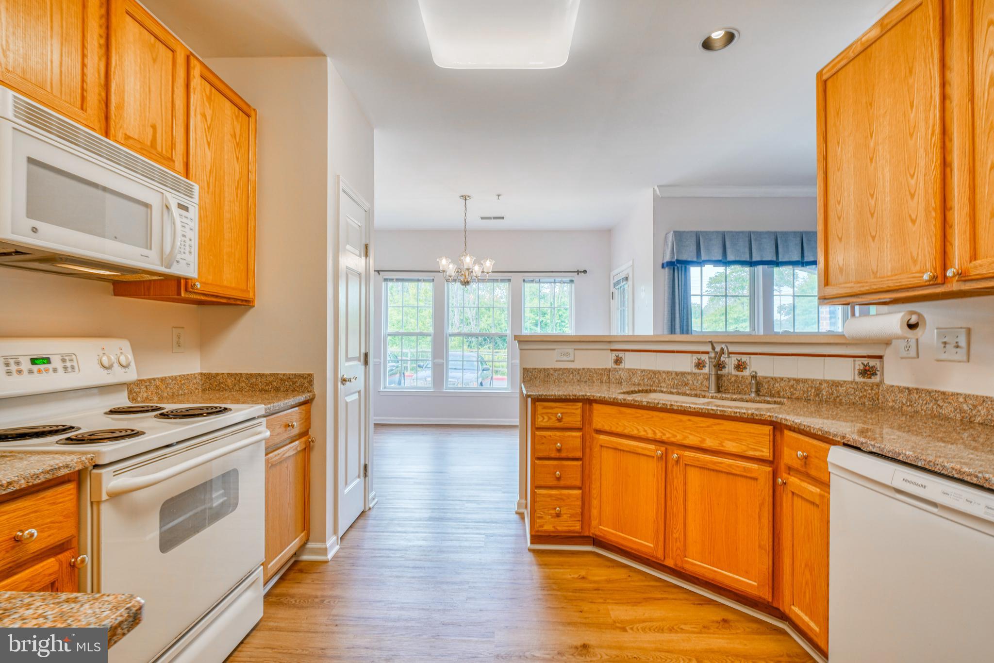 KINGS CROSSING - Residential