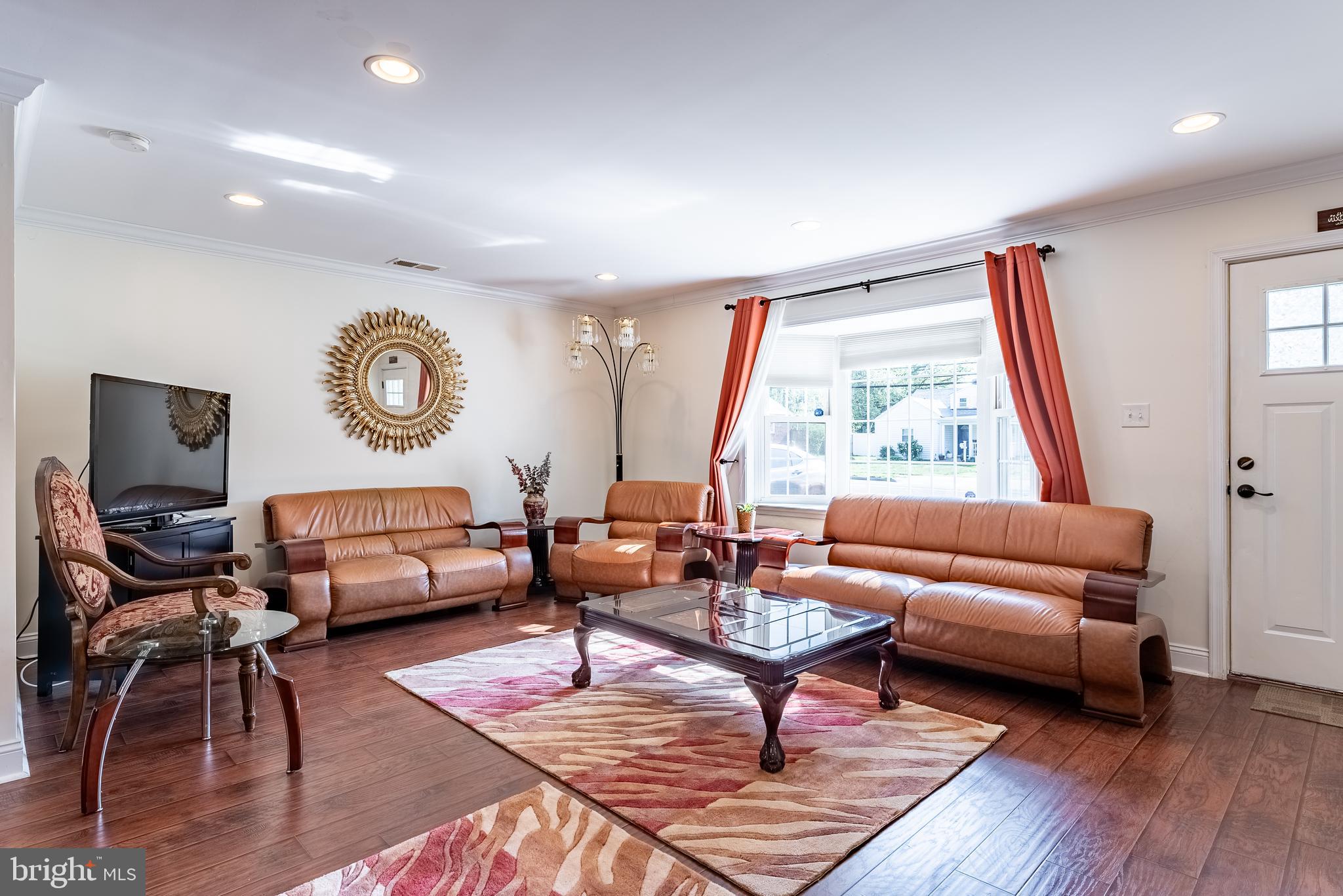 6712 HARRISON LANE