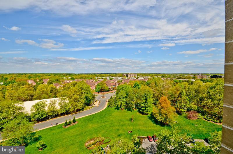 WATERGATE AT LANDMARK - Residential Lease