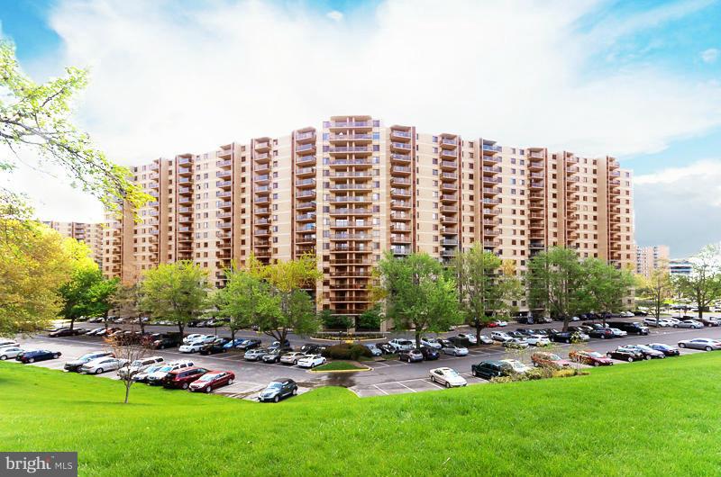 WATERGATE AT LANDMARK - Residential Lease