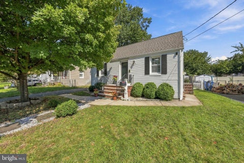 Photo of 212 Stephenson Avenue, MIDDLESEX, NJ 08846 (MLS # NJMX2013258)