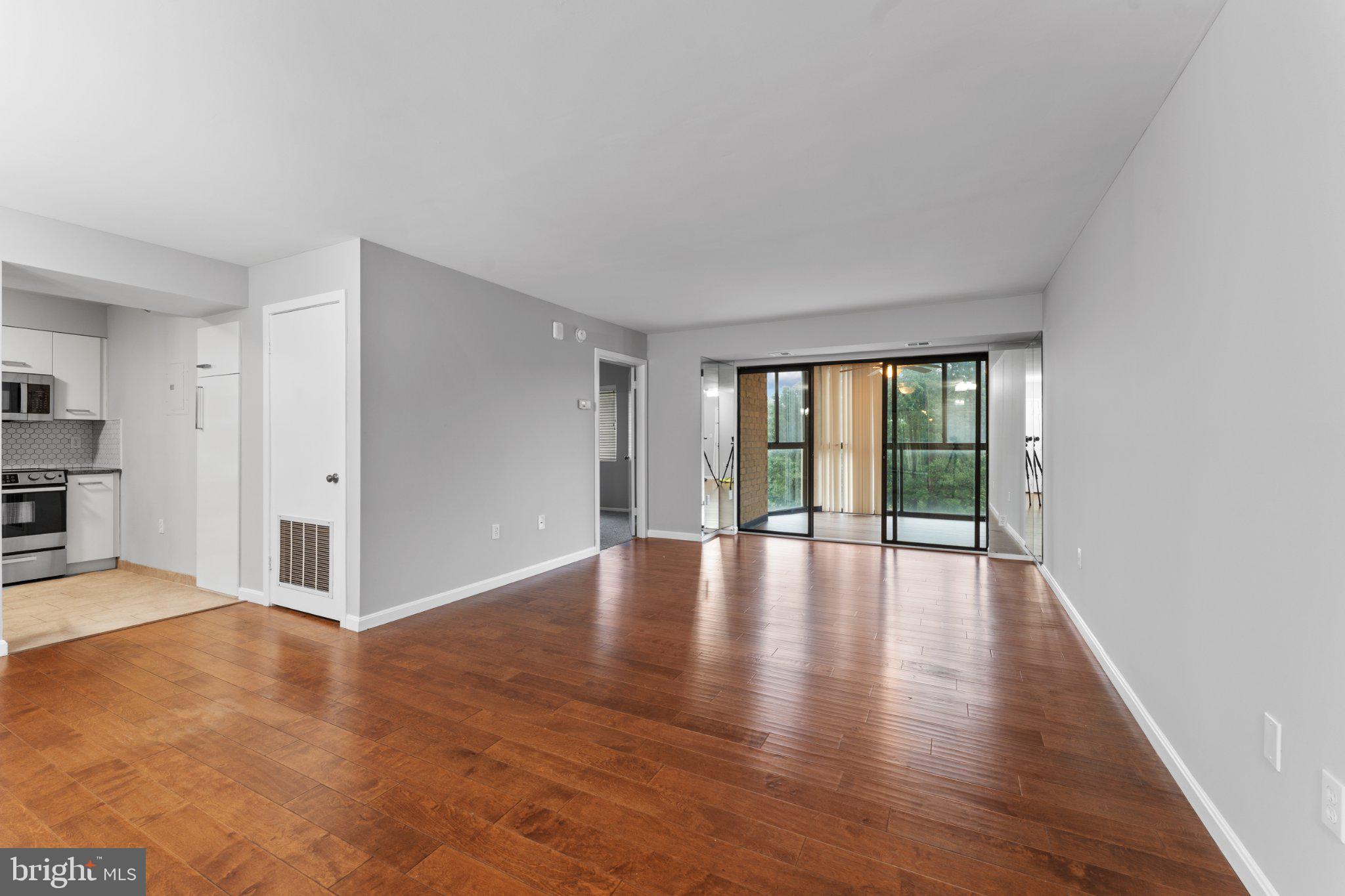 15101 INTERLACHEN DRIVE 1-401