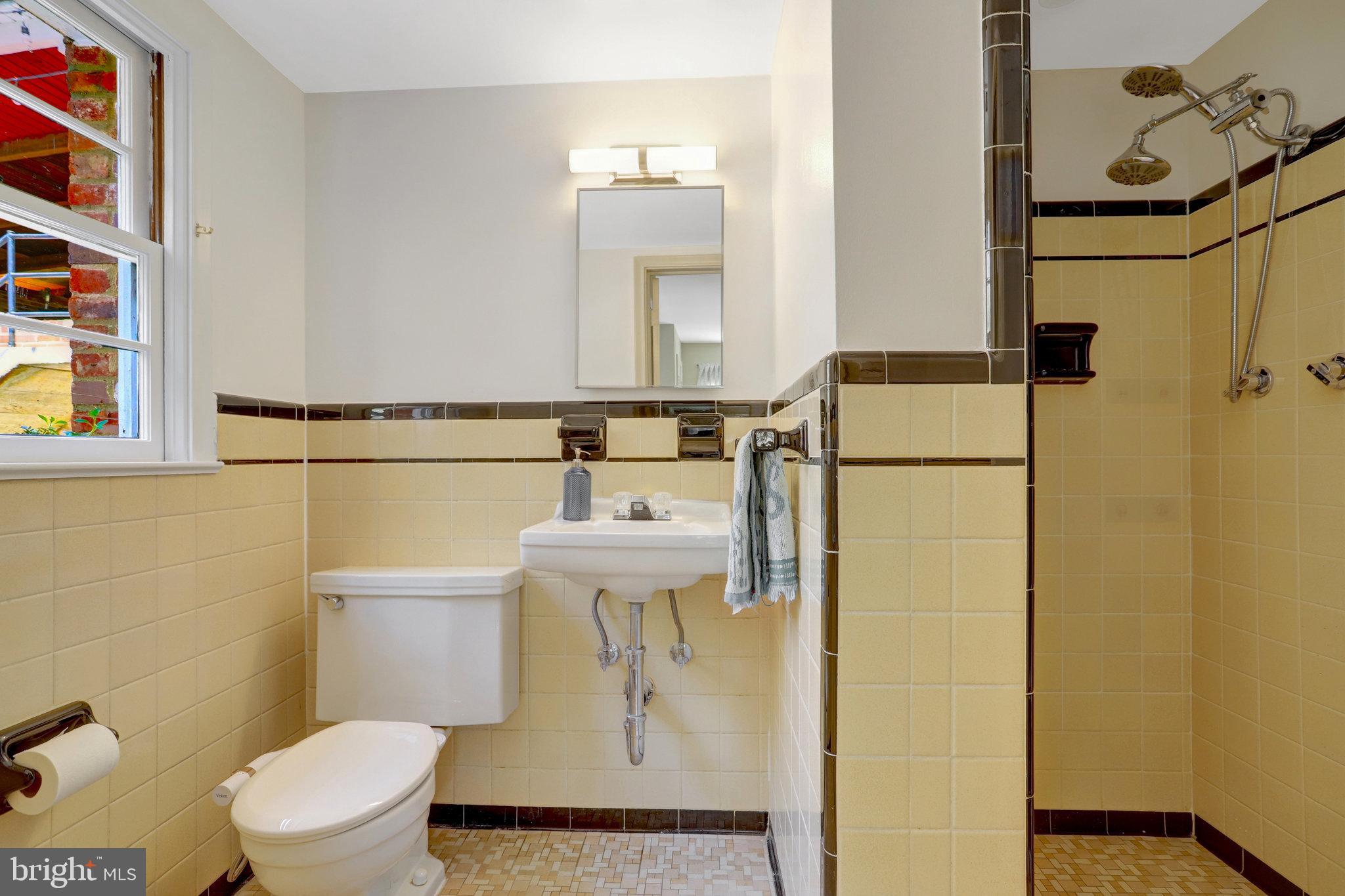 ENGLANDBORO - Residential