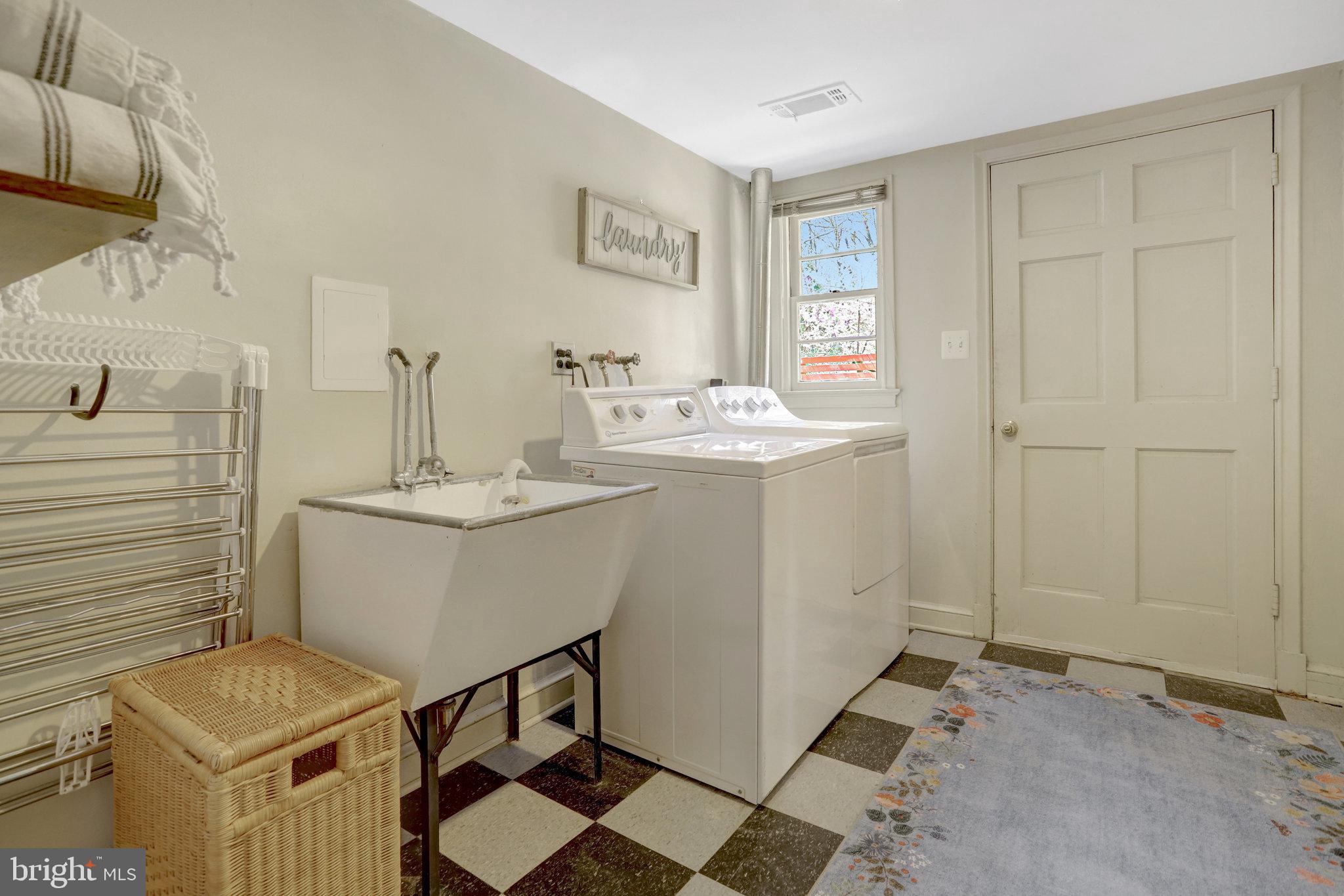 ENGLANDBORO - Residential