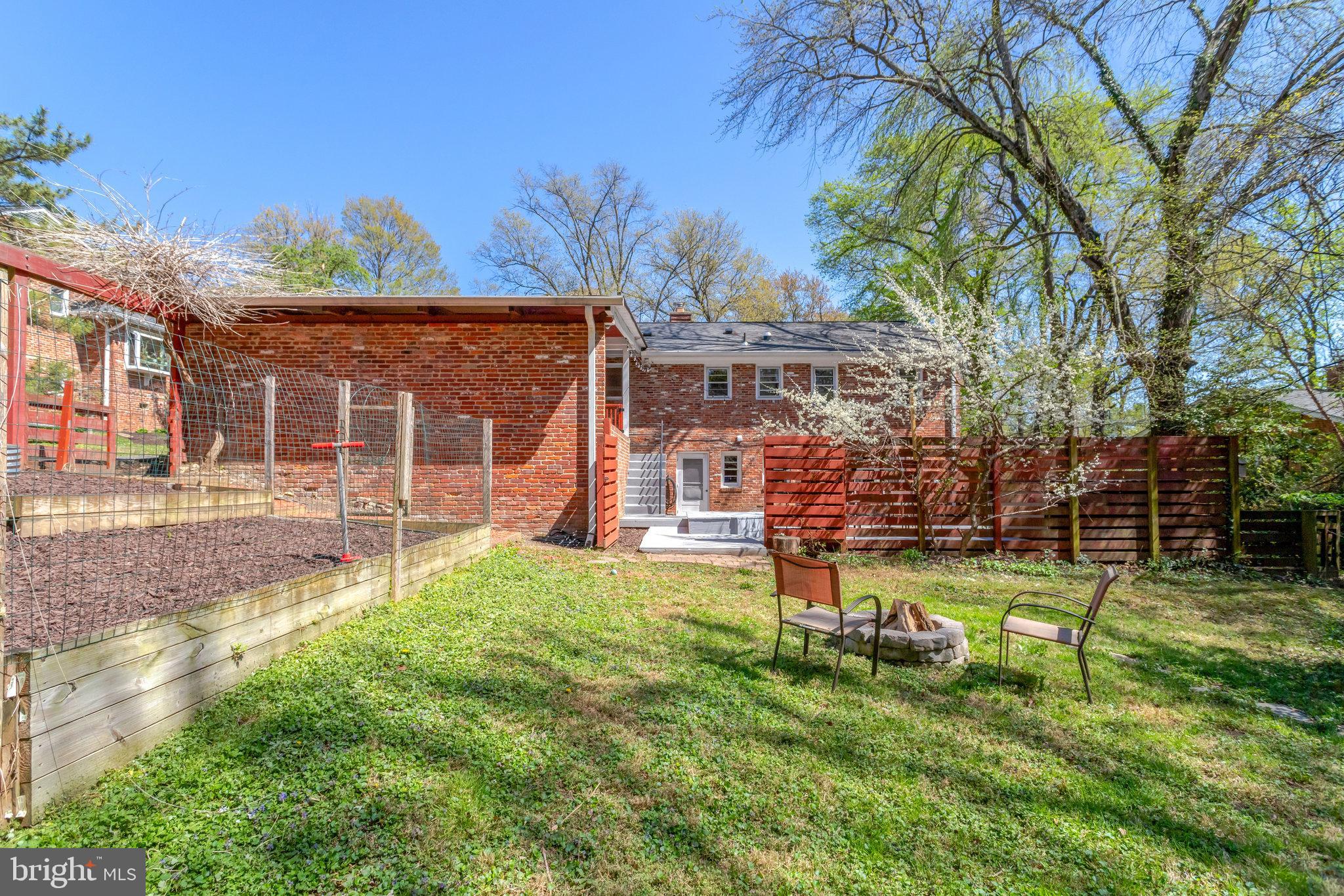 ENGLANDBORO - Residential