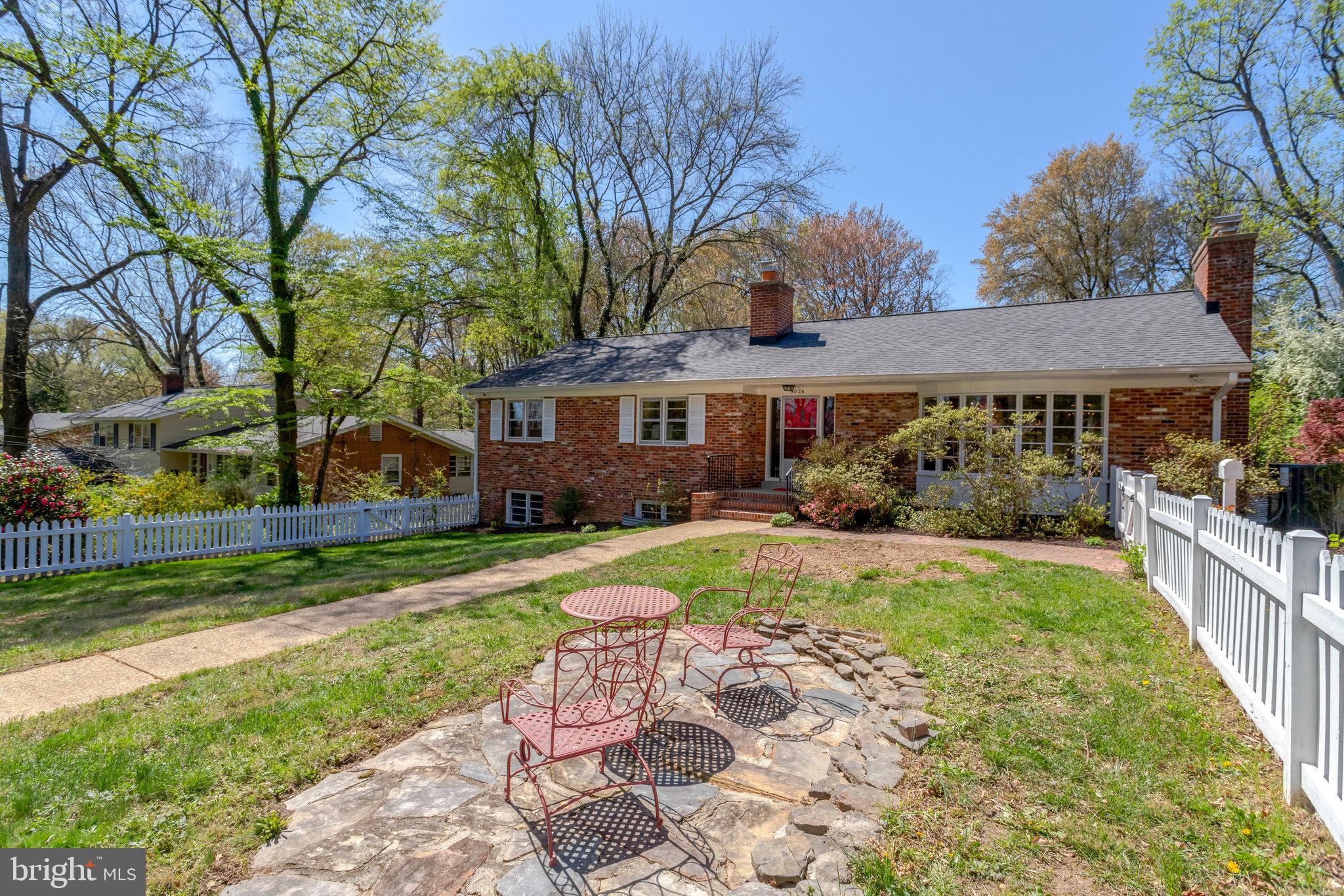 ENGLANDBORO - Residential