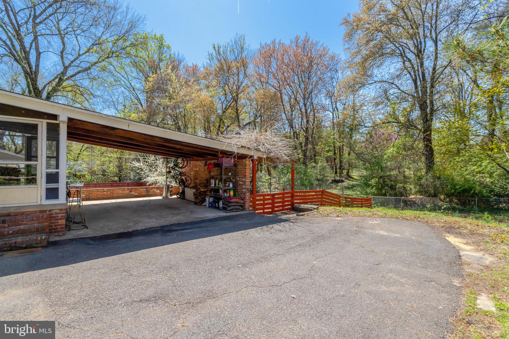 ENGLANDBORO - Residential