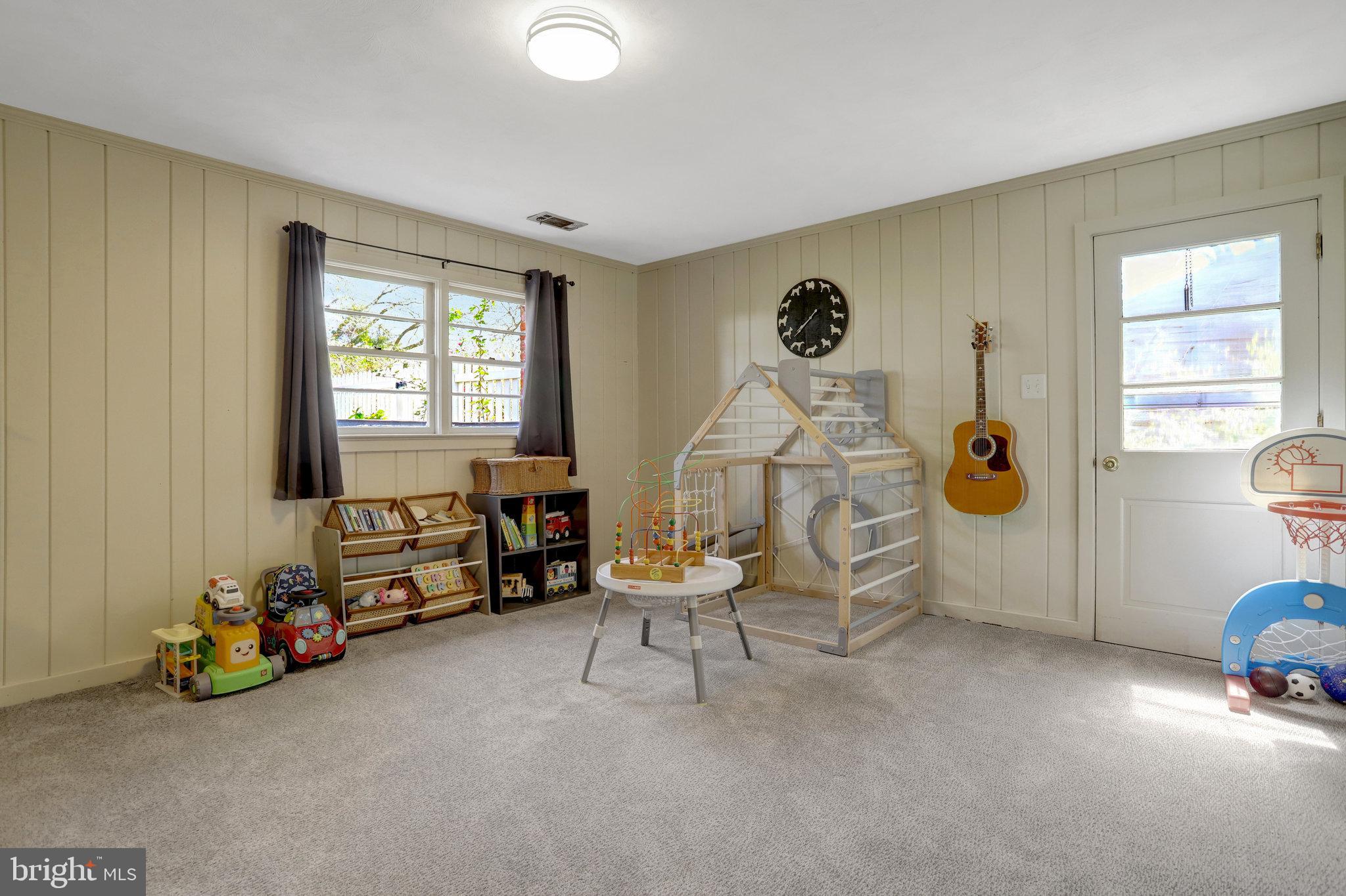 ENGLANDBORO - Residential