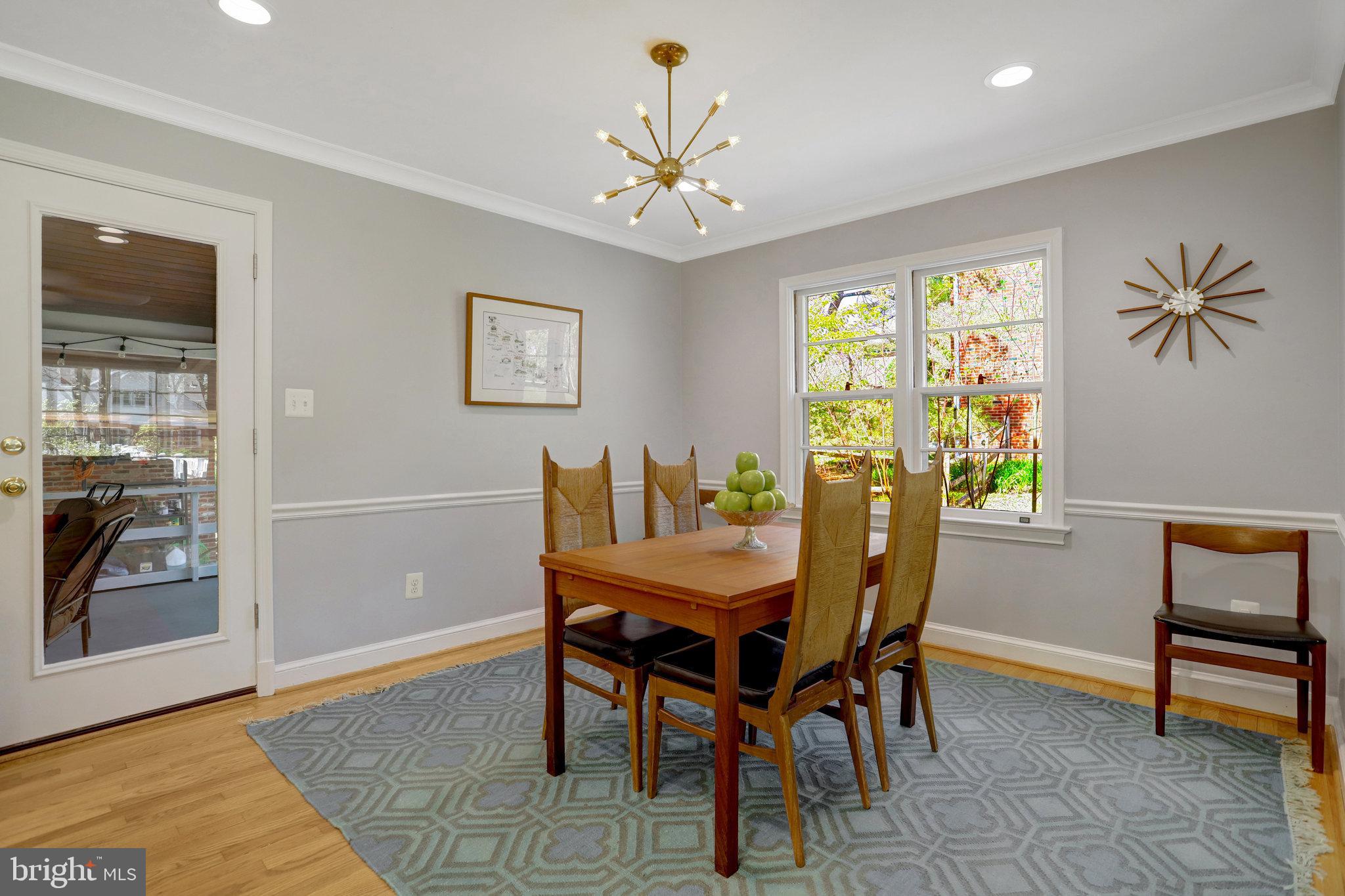 ENGLANDBORO - Residential