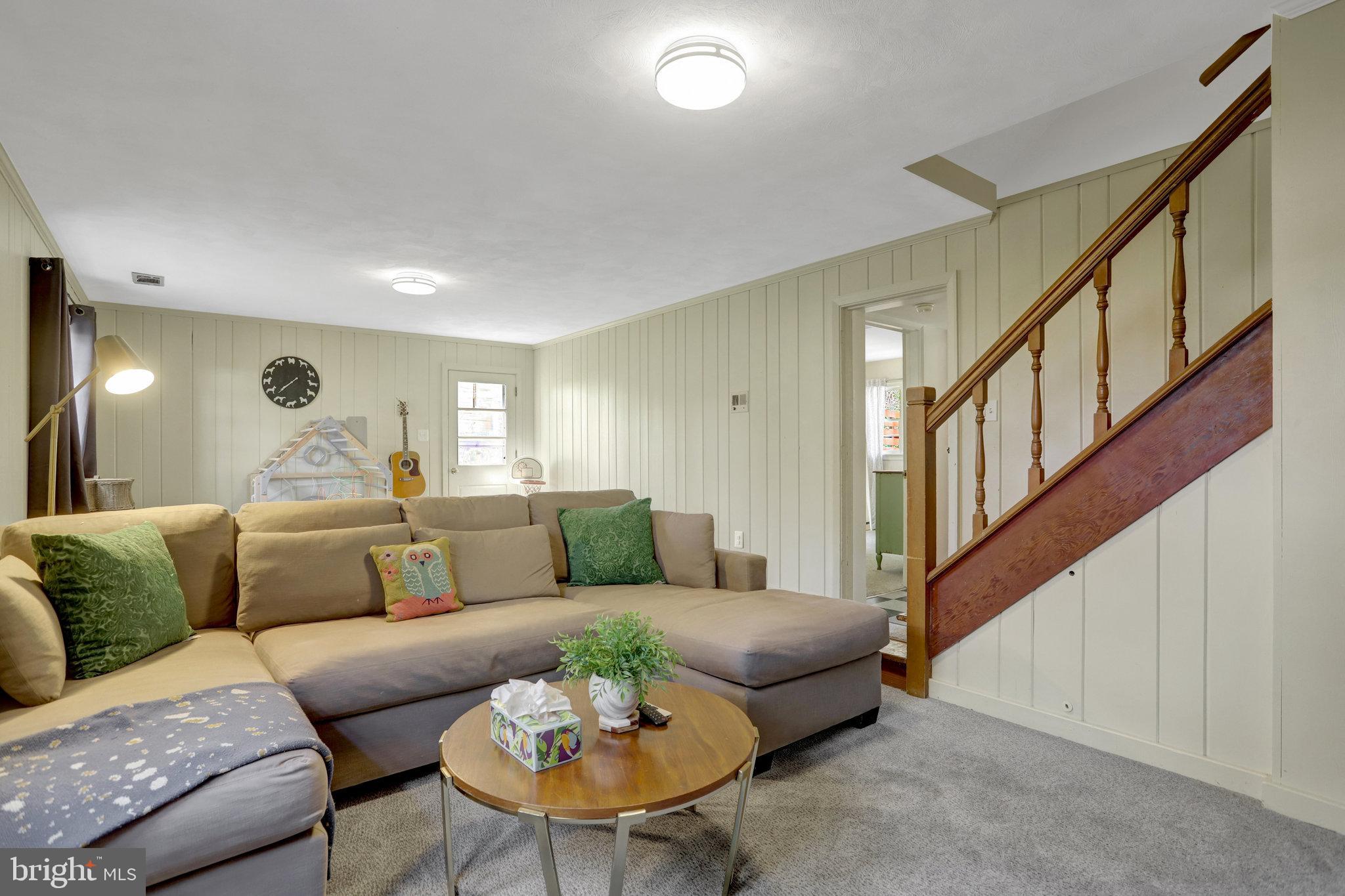 ENGLANDBORO - Residential