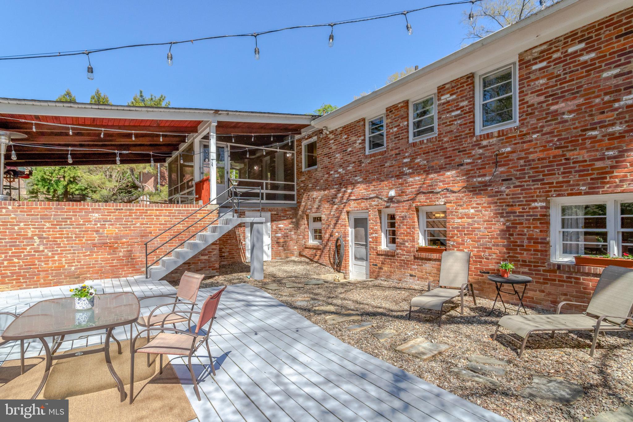 ENGLANDBORO - Residential