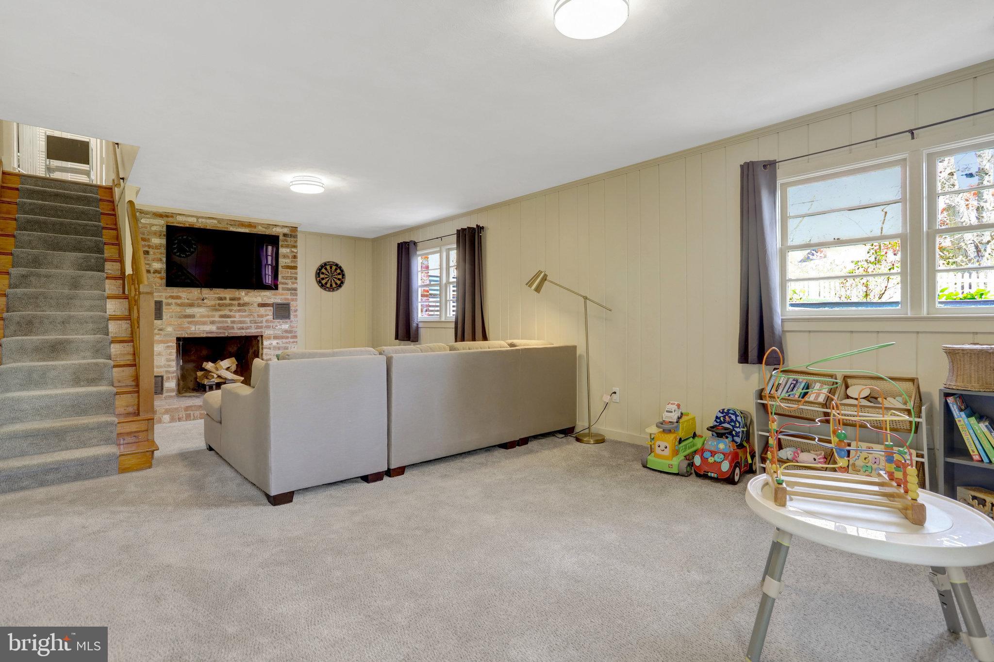 ENGLANDBORO - Residential