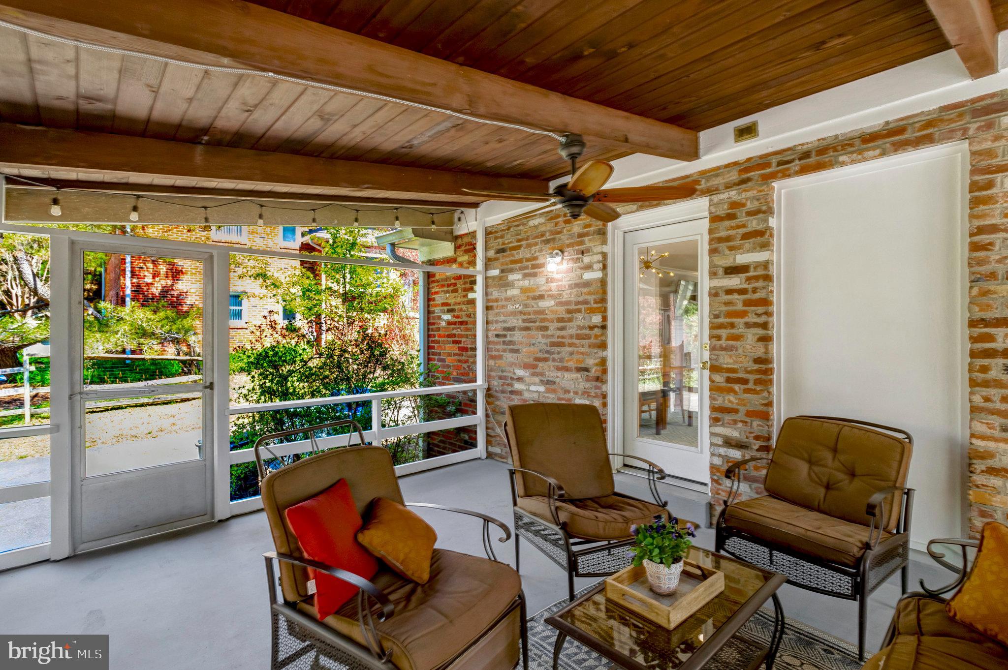 ENGLANDBORO - Residential