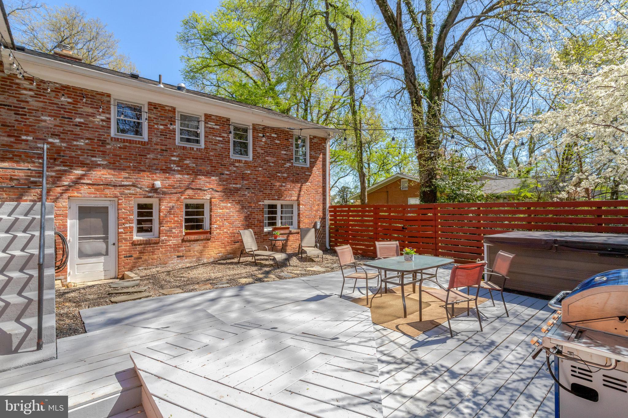 ENGLANDBORO - Residential