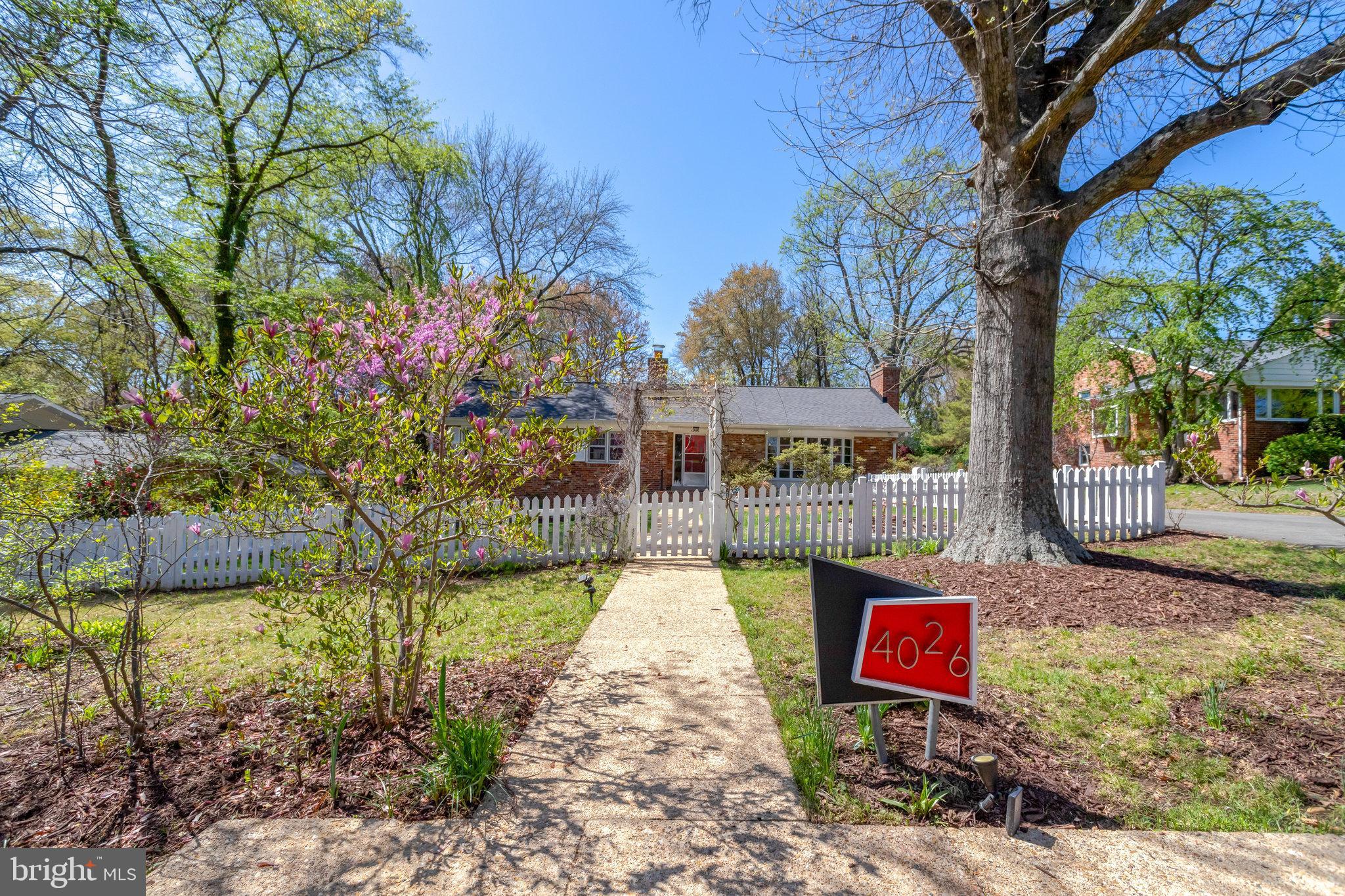 ENGLANDBORO - Residential