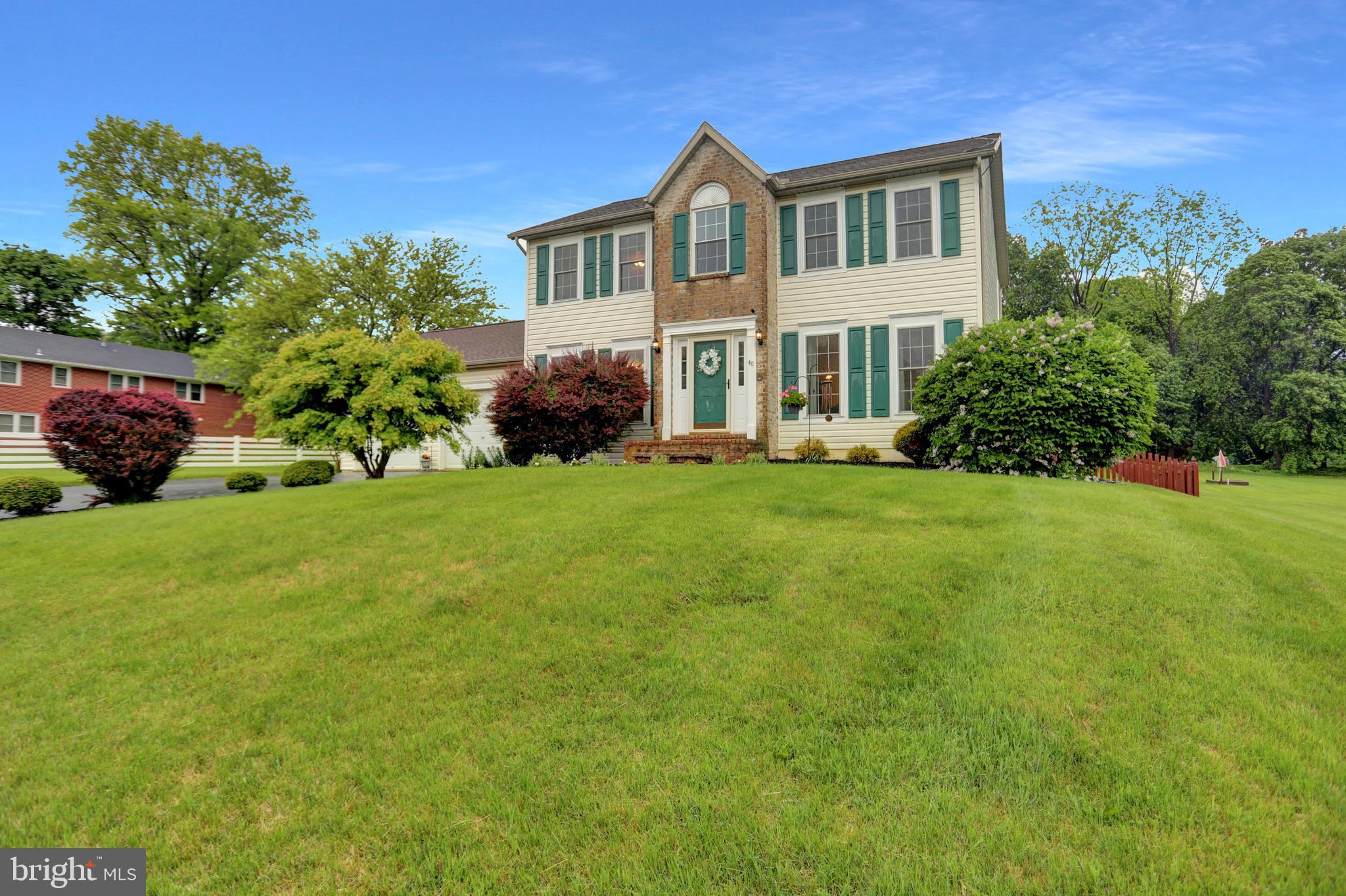 40 HEATHER DRIVE