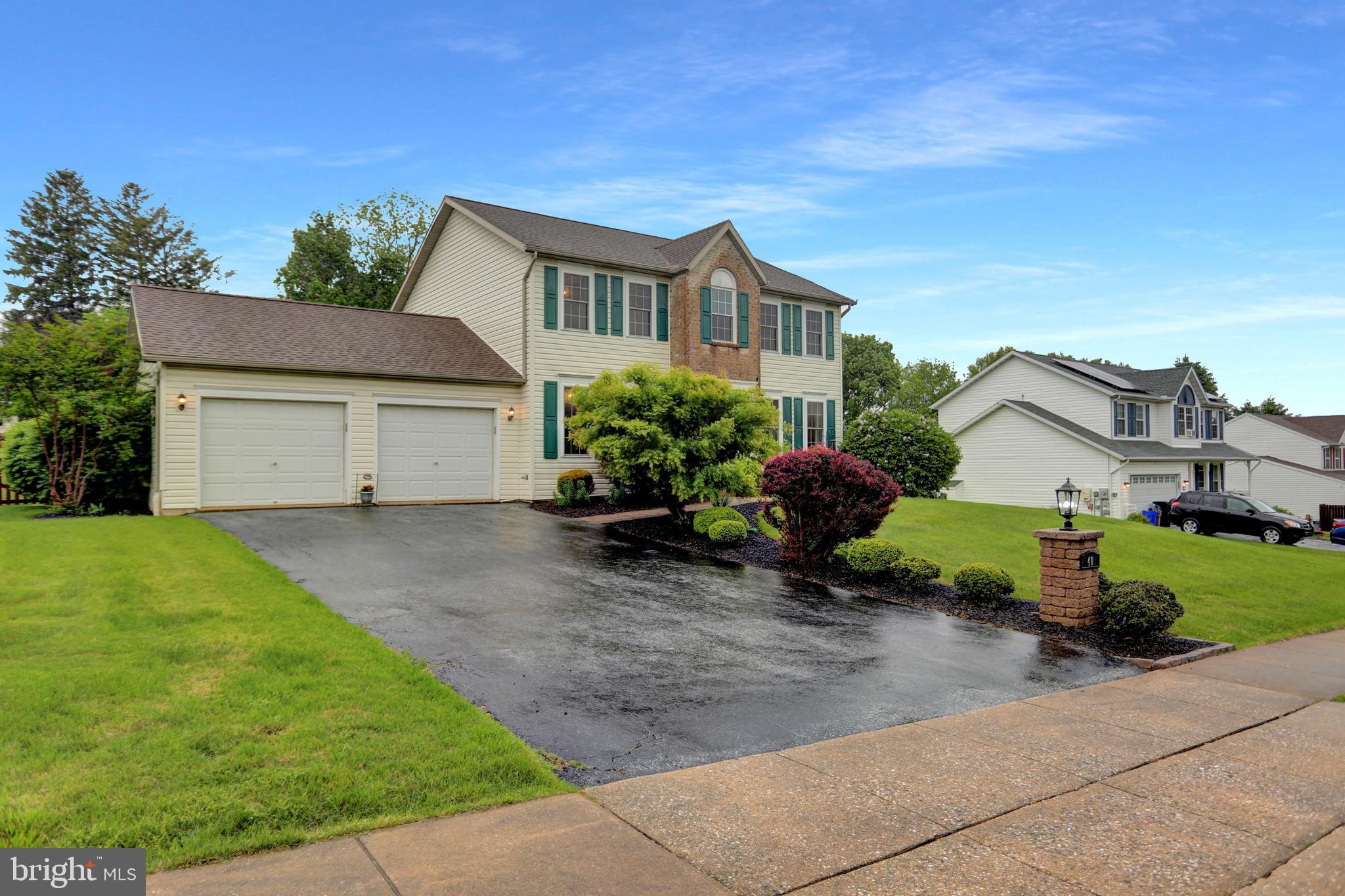 40 HEATHER DRIVE