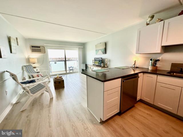 CAINE HARBOR MILE - Residential