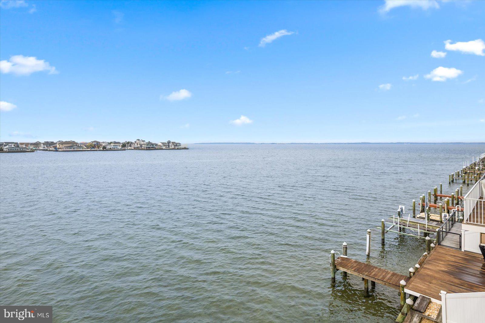 CAINE HARBOR MILE - Residential