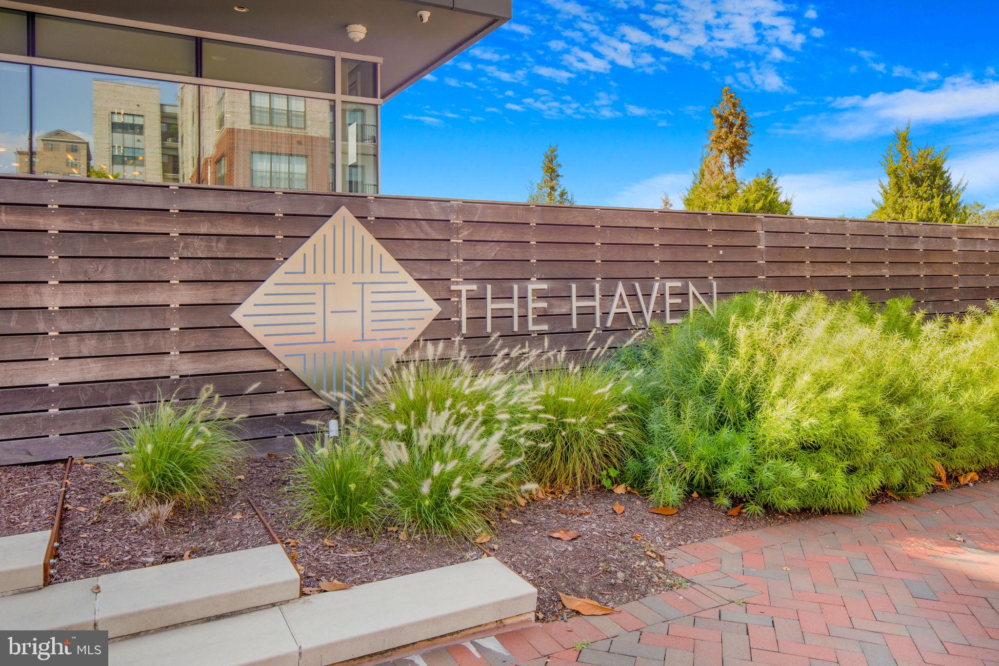 145 RIVERHAVEN DRIVE 422