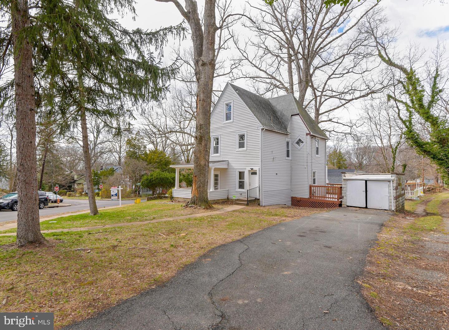 HOWARD PARK - Residential Lease