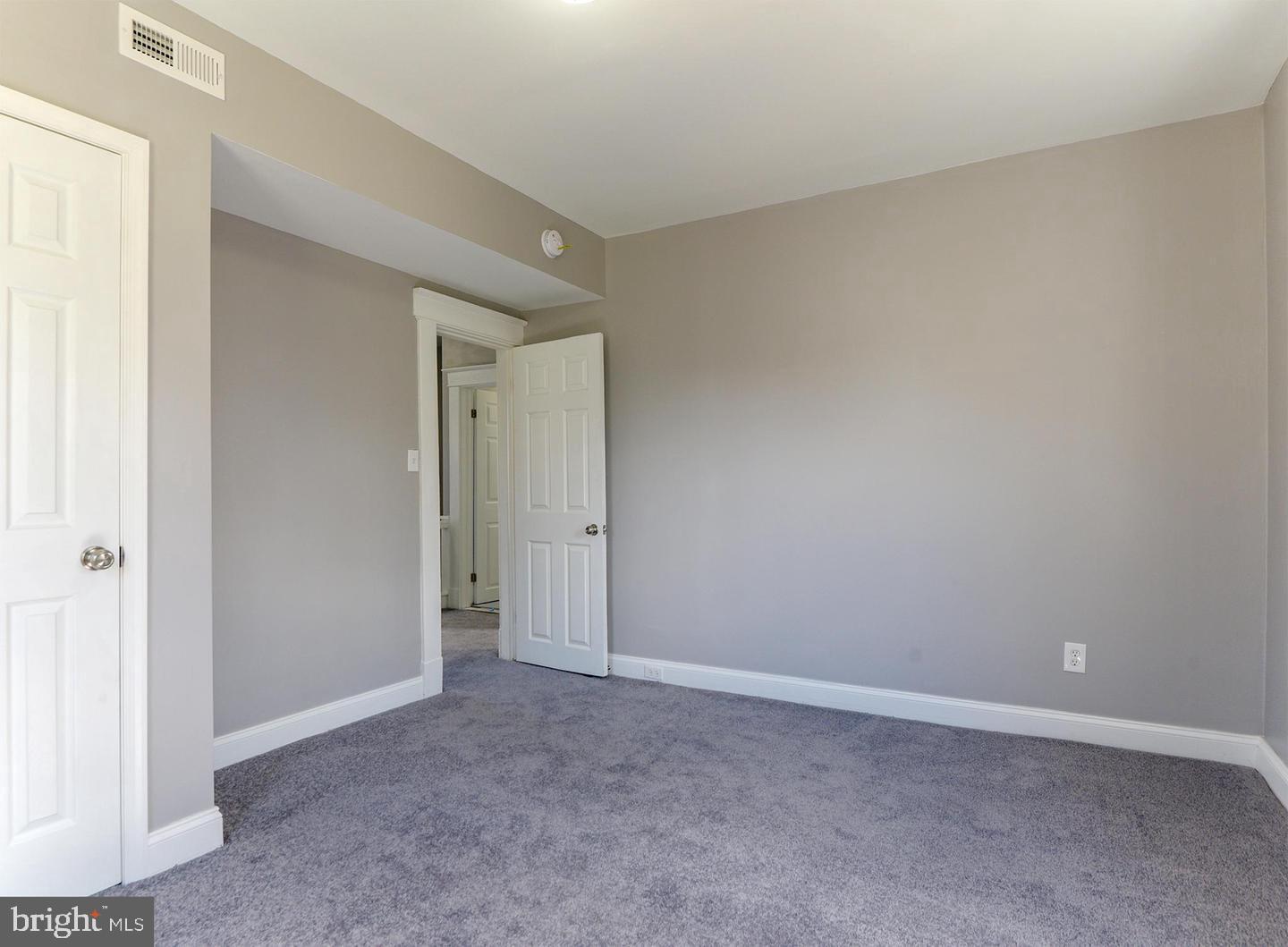 HOWARD PARK - Residential Lease