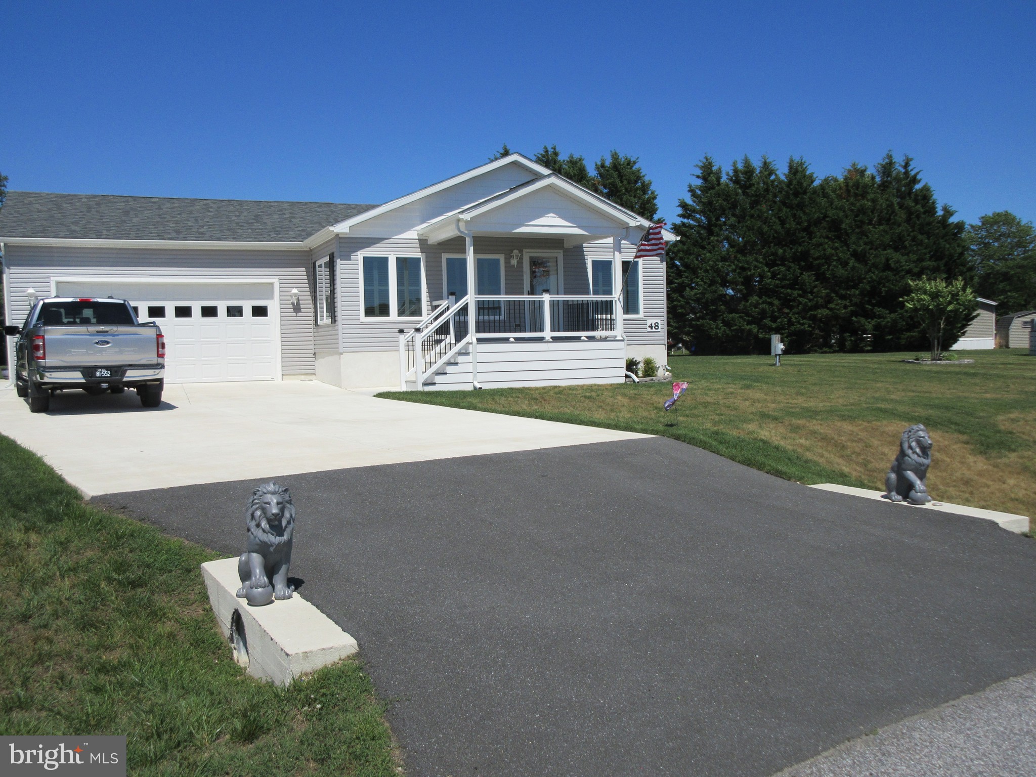 48 BUCKINGHAM DRIVE