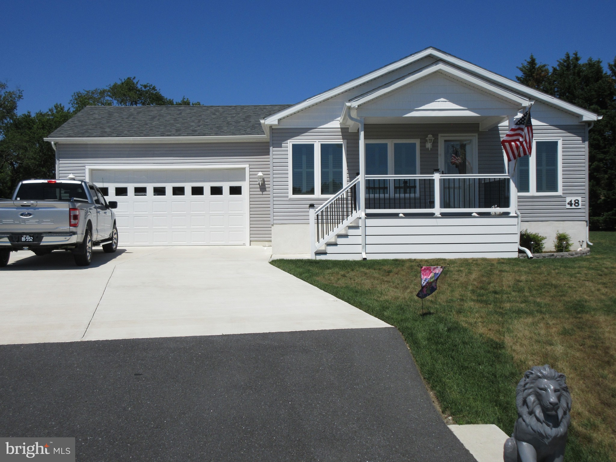 48 BUCKINGHAM DRIVE