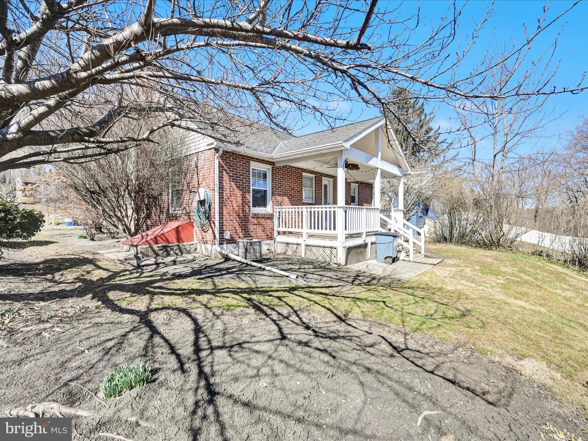 Lancaster, Pennsylvania 17602, United States, 2 Bedrooms Bedrooms, ,1 BathroomBathrooms,Residential,Pending,86104