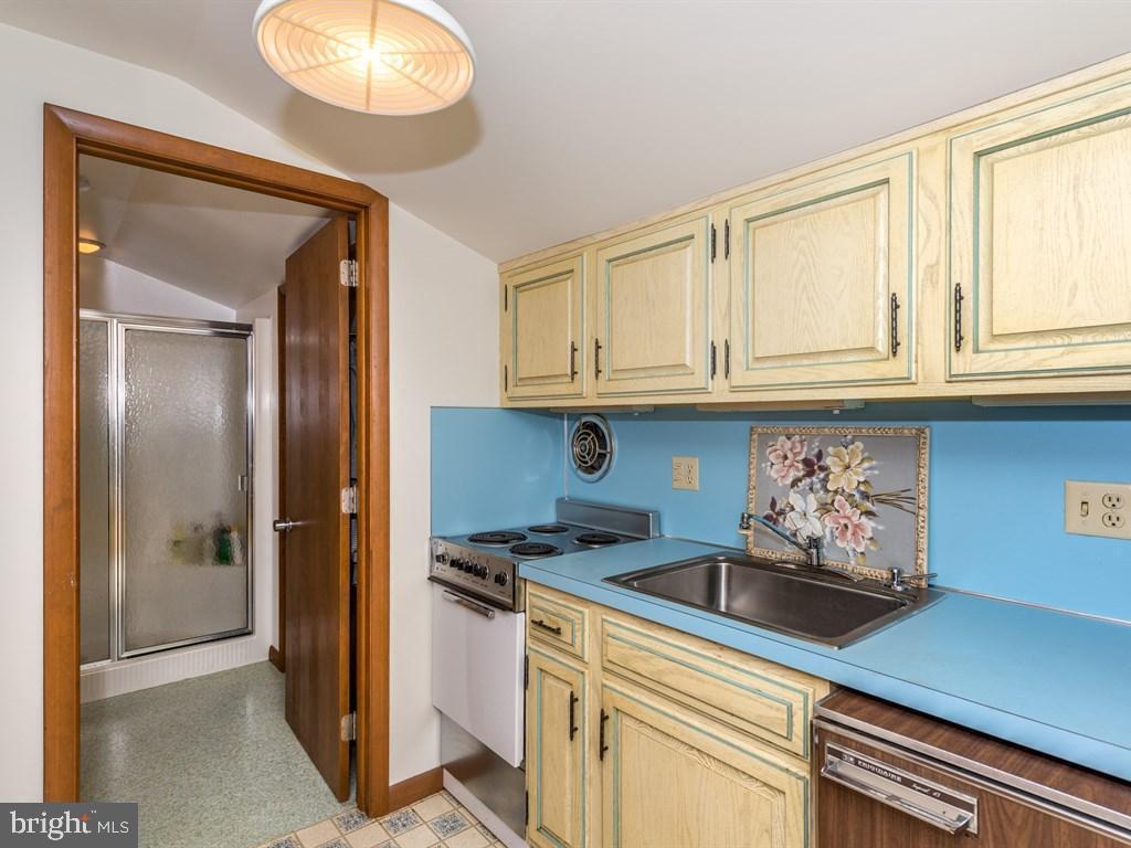 EAST LAMPETER TWP - Residential