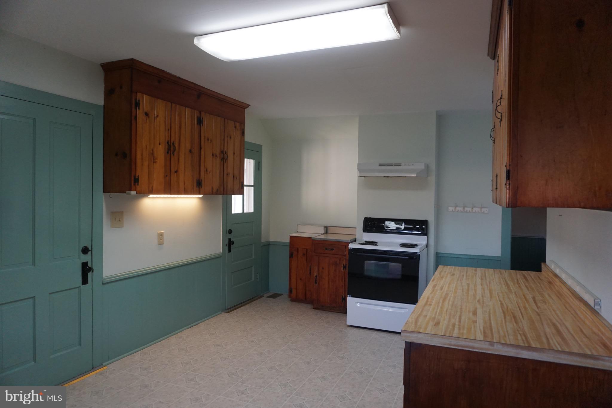 HARTWOOD - Residential Lease