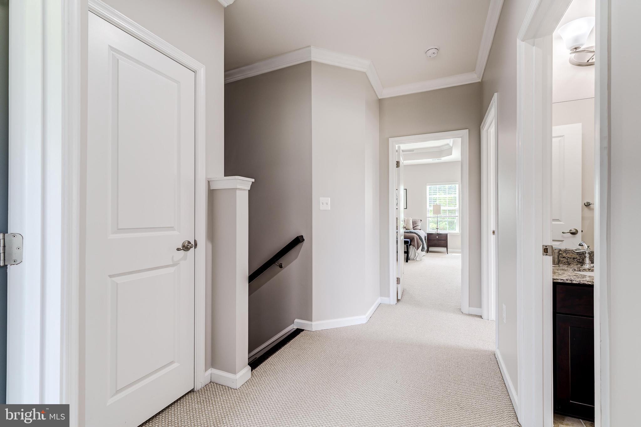 VANTAGE POINT SOUTH - Residential