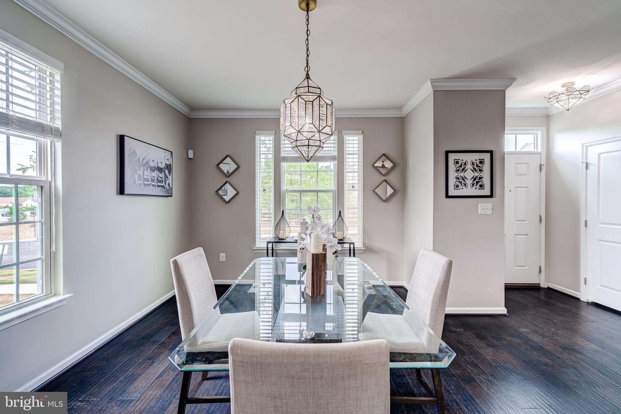 VANTAGE POINT SOUTH - Residential