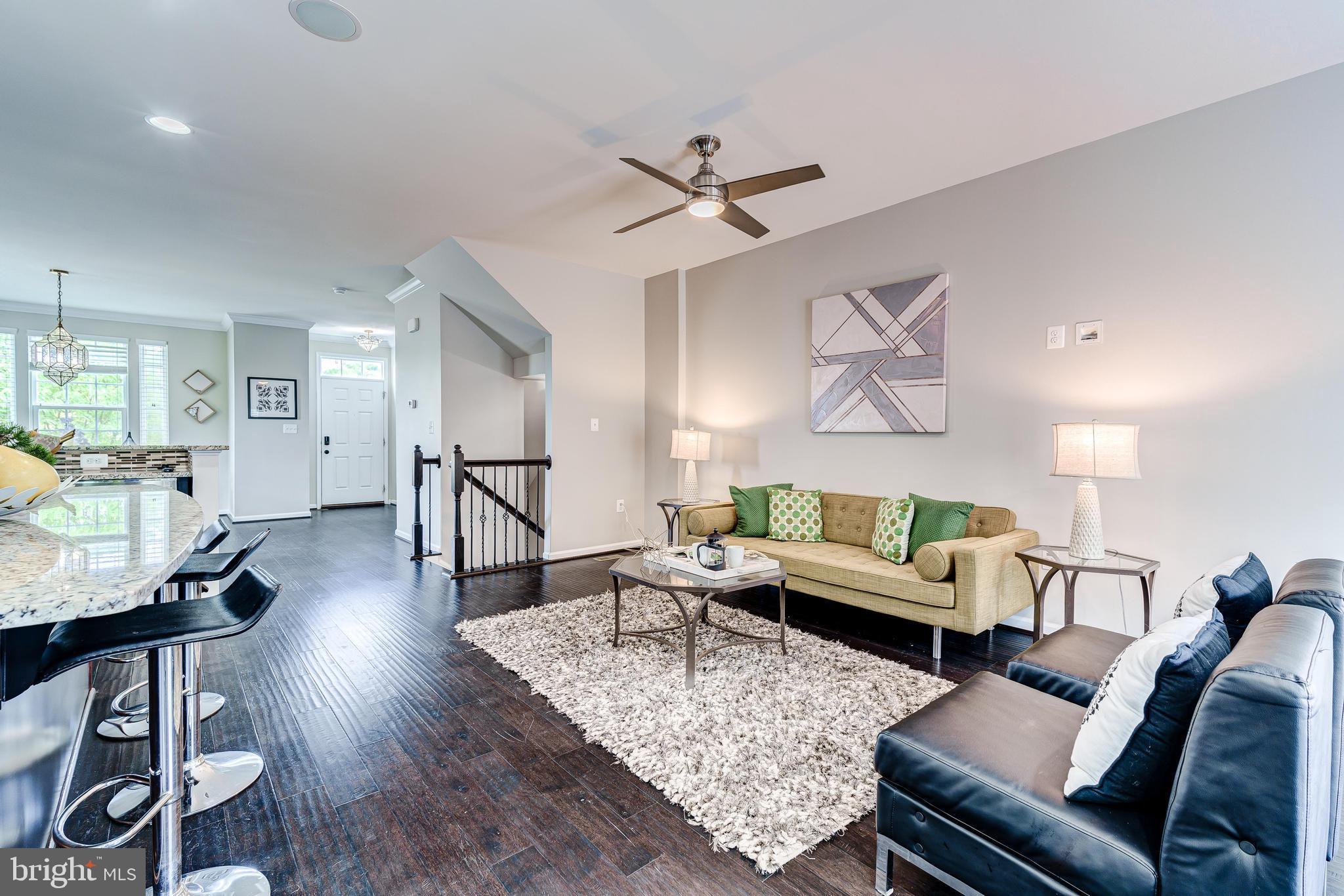 VANTAGE POINT SOUTH - Residential