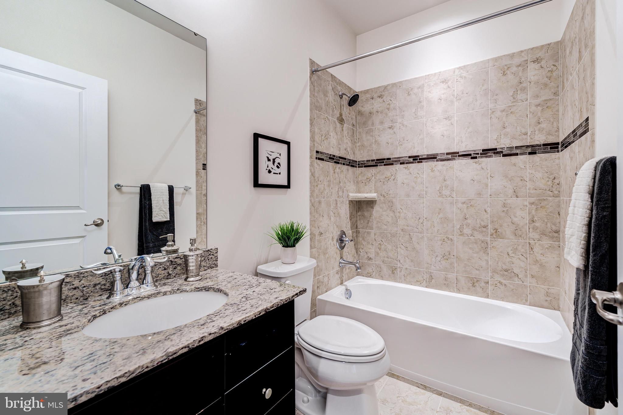 VANTAGE POINT SOUTH - Residential