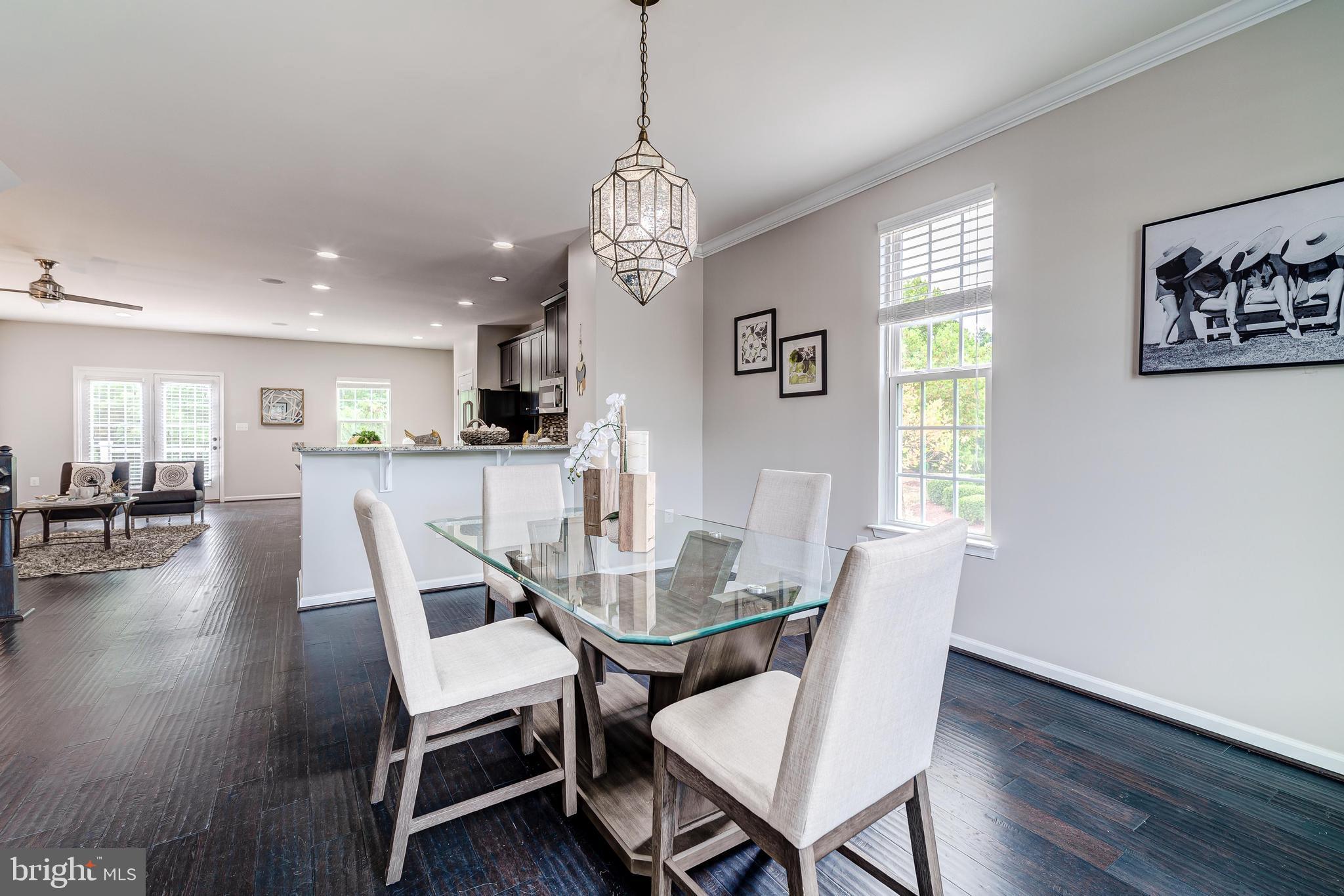 VANTAGE POINT SOUTH - Residential