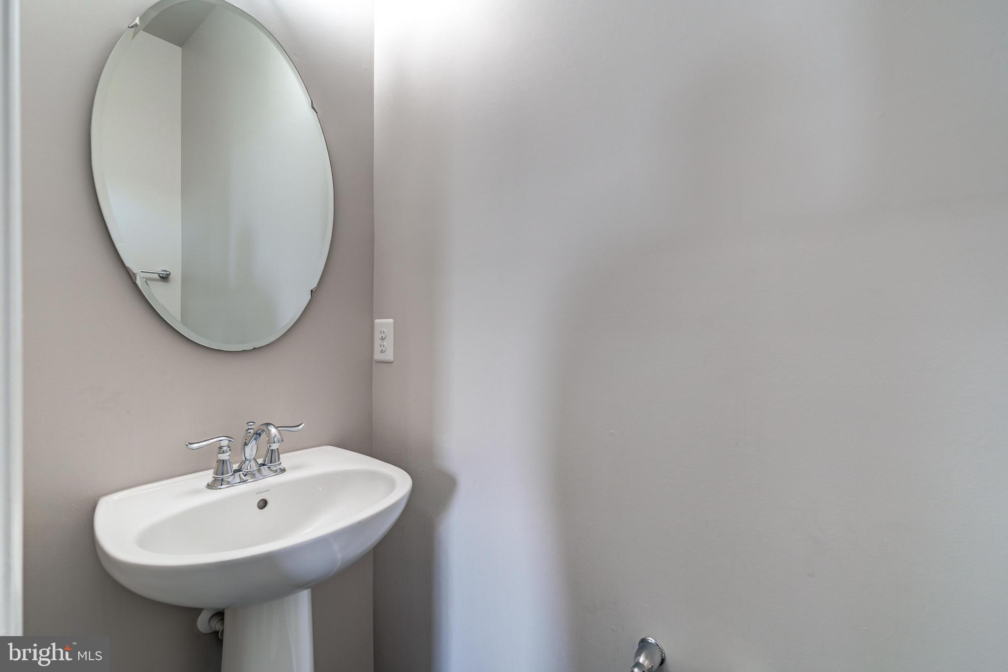 VANTAGE POINT SOUTH - Residential