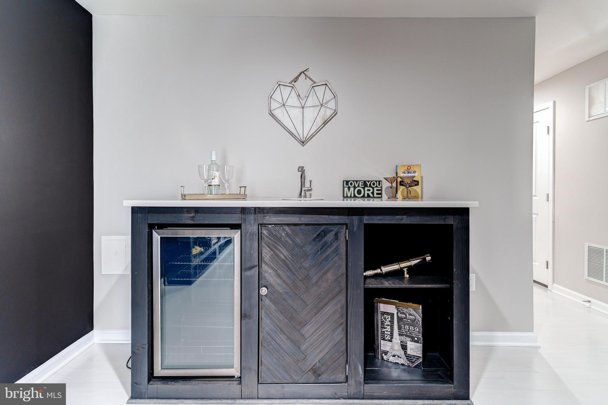 VANTAGE POINT SOUTH - Residential