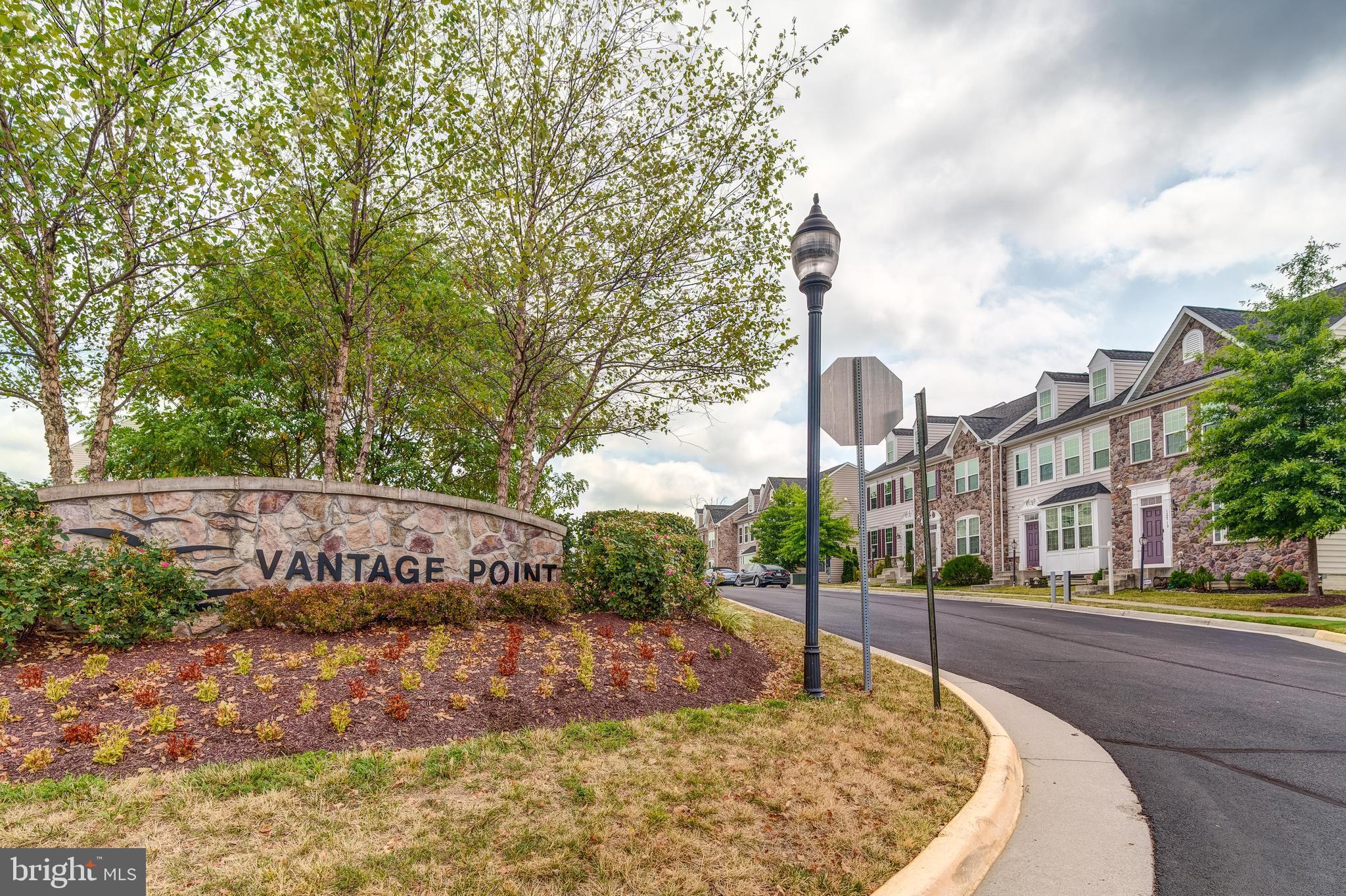 VANTAGE POINT SOUTH - Residential