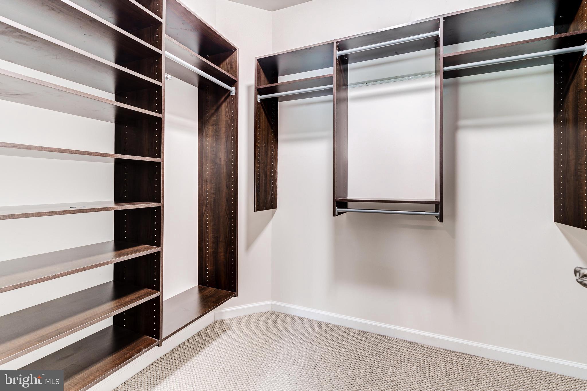 VANTAGE POINT SOUTH - Residential