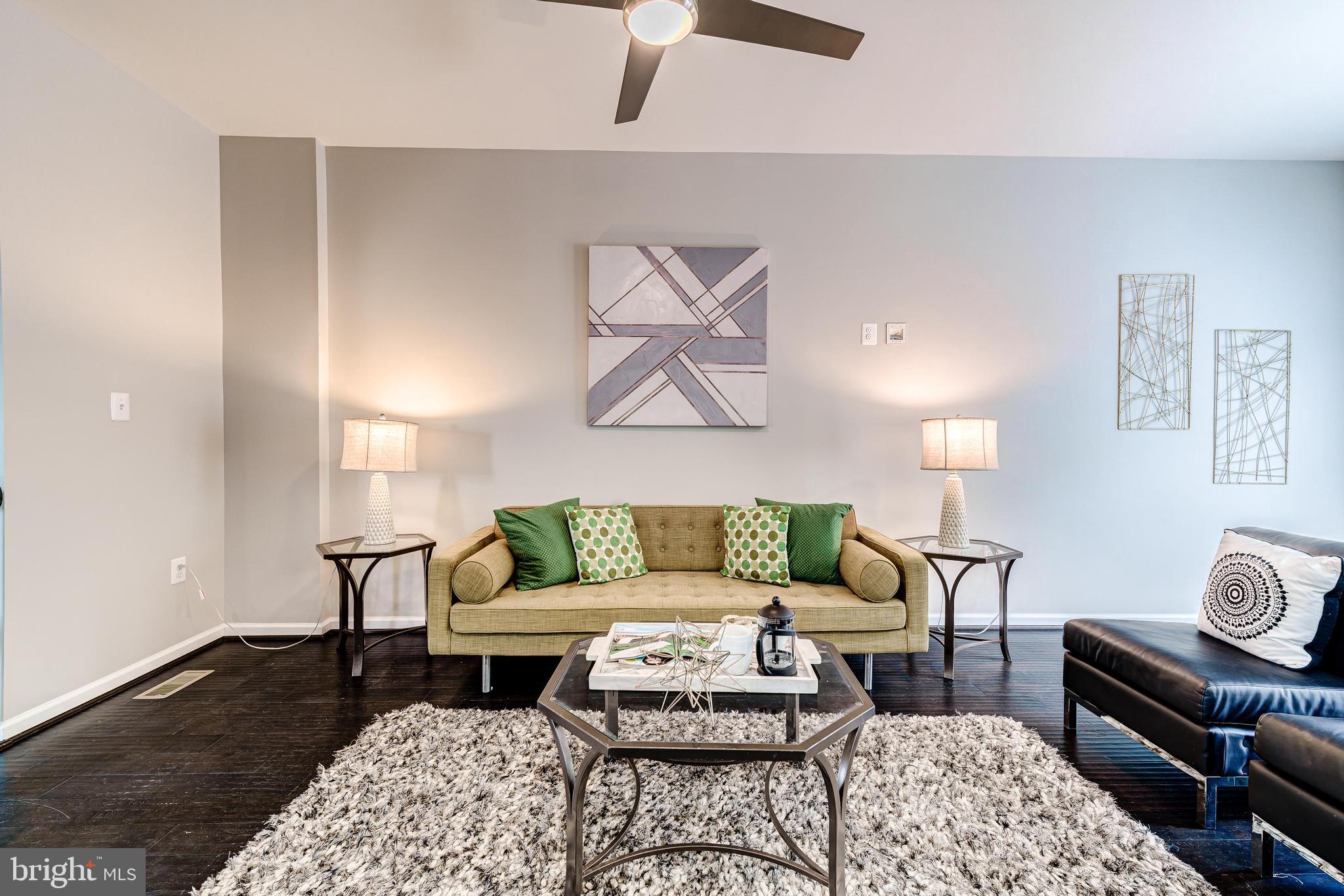 VANTAGE POINT SOUTH - Residential