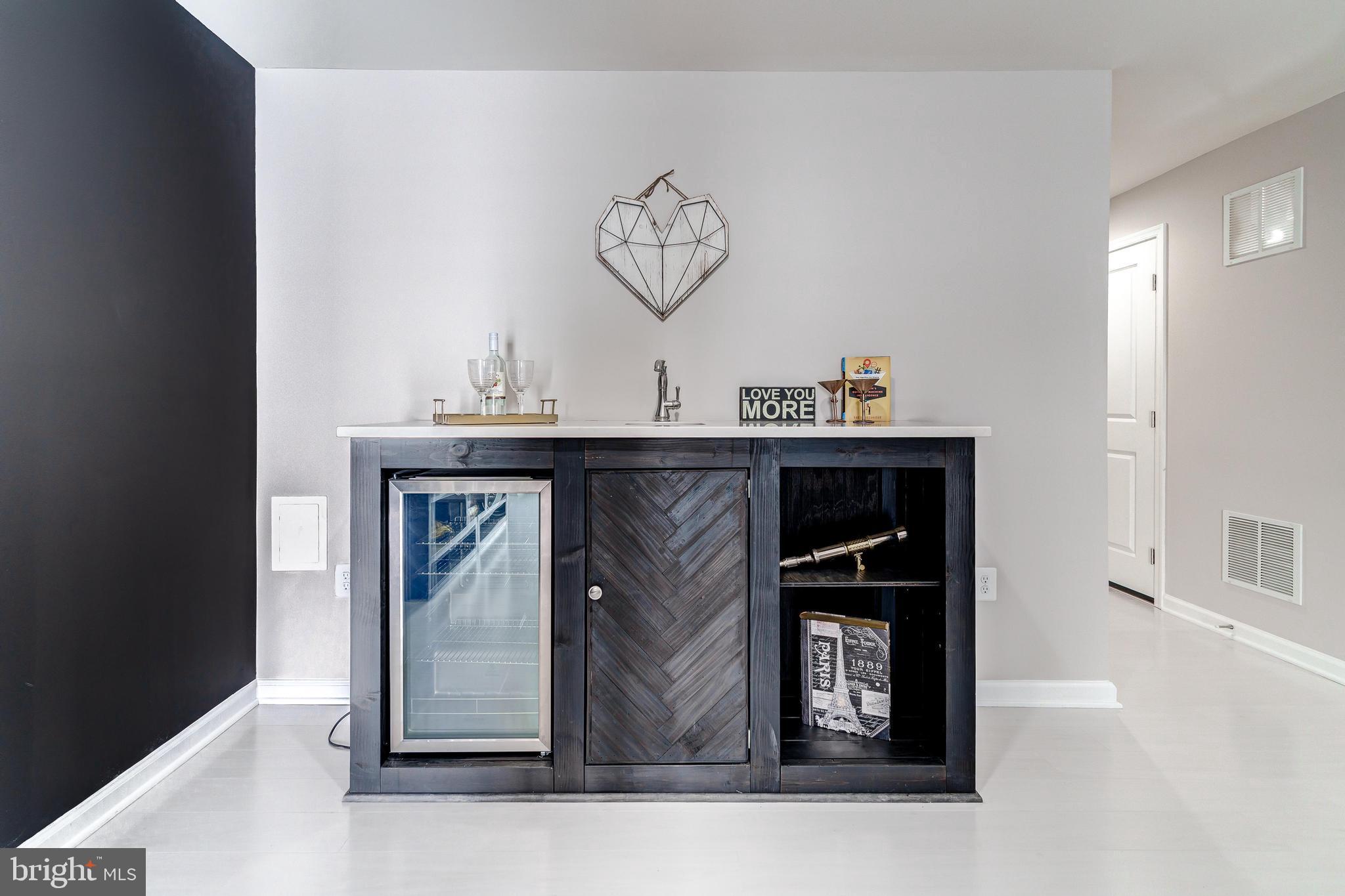 VANTAGE POINT SOUTH - Residential