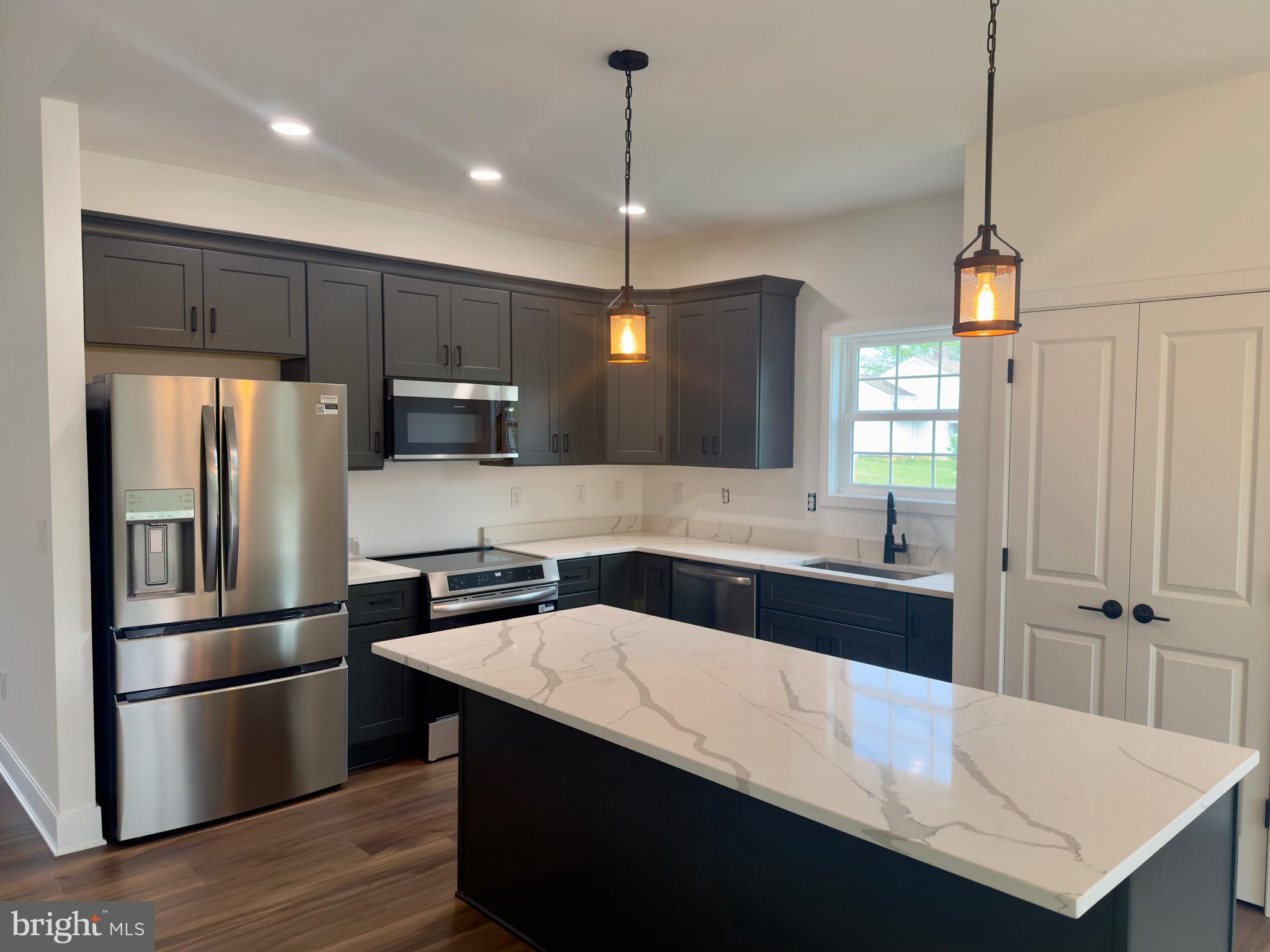 RIXEYVILLE LAKES - Residential