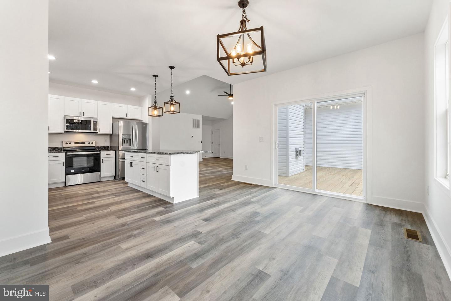 RIXEYVILLE LAKES - Residential